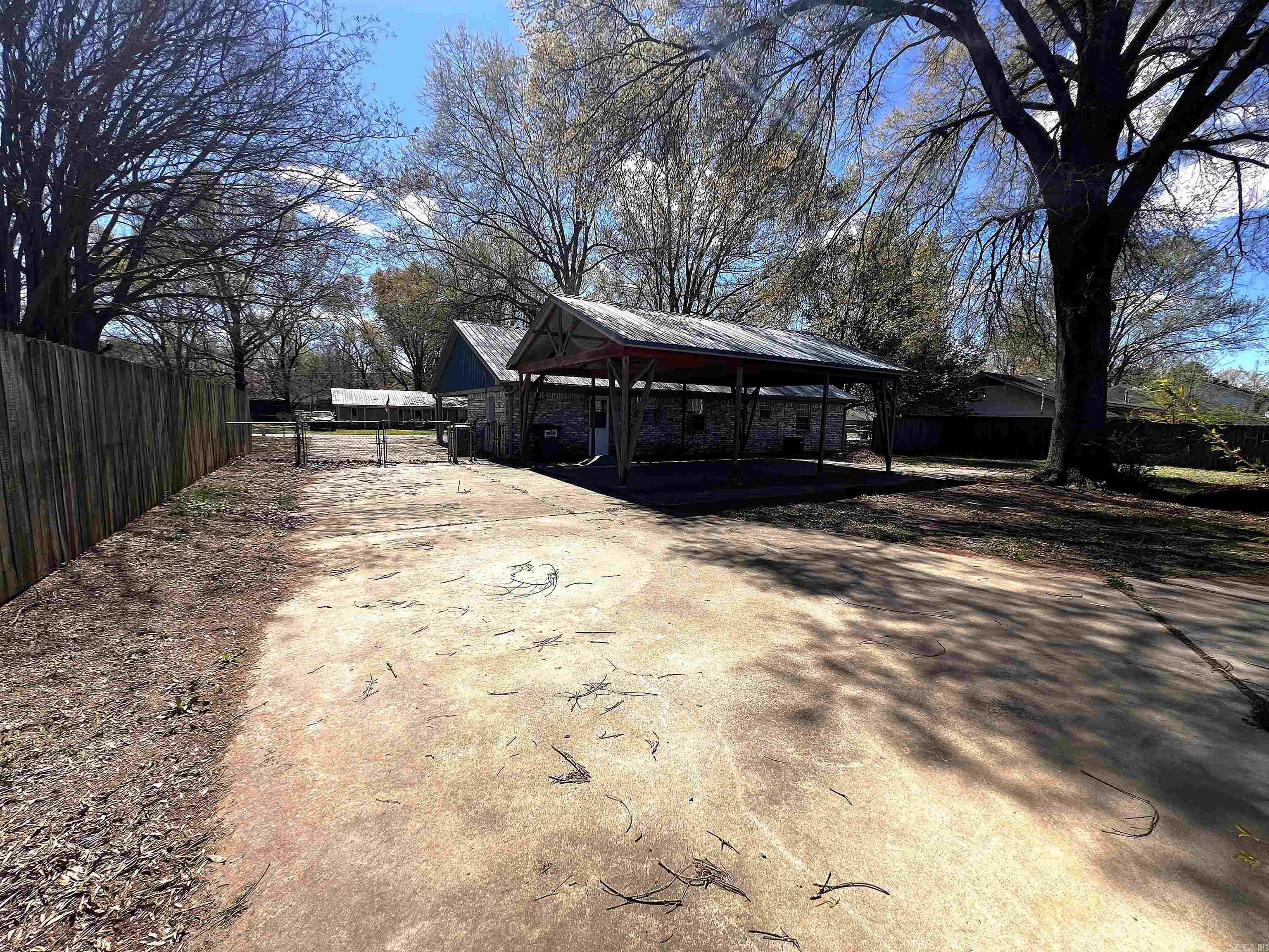 712 McCulloch  Beebe, AR