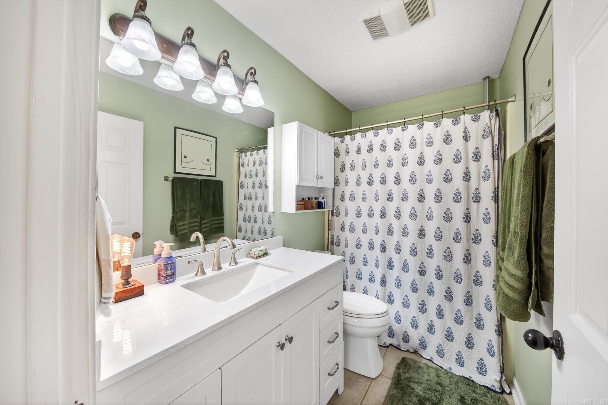 37 Red Oak Drive  Cabot, AR