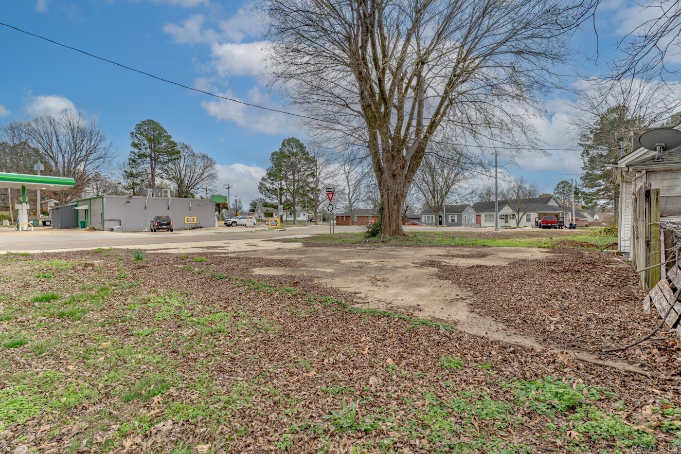 611 W Jackson  Piggott, AR