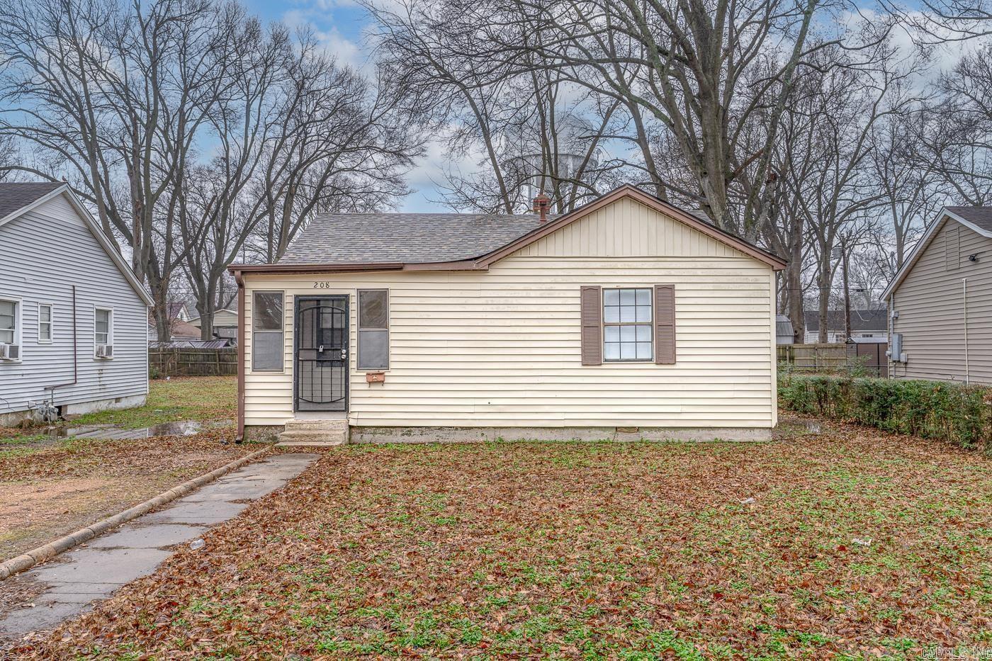 208 S center  West Memphis, AR