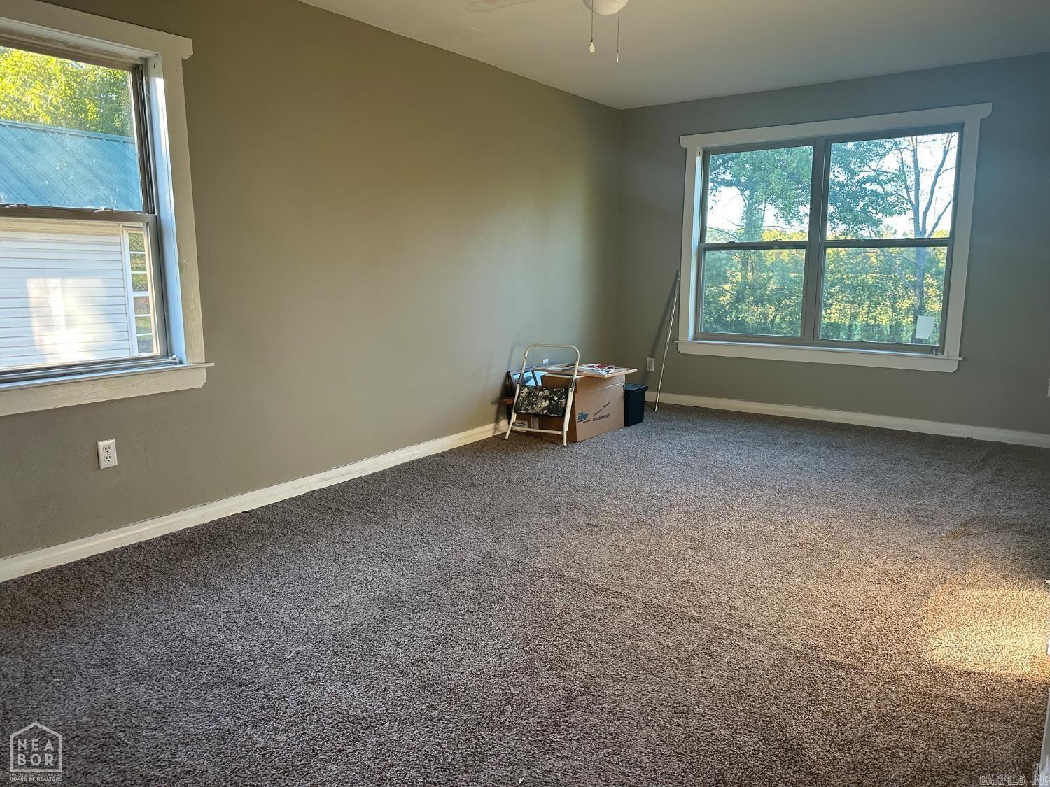 48 Ellington  Magazine, AR