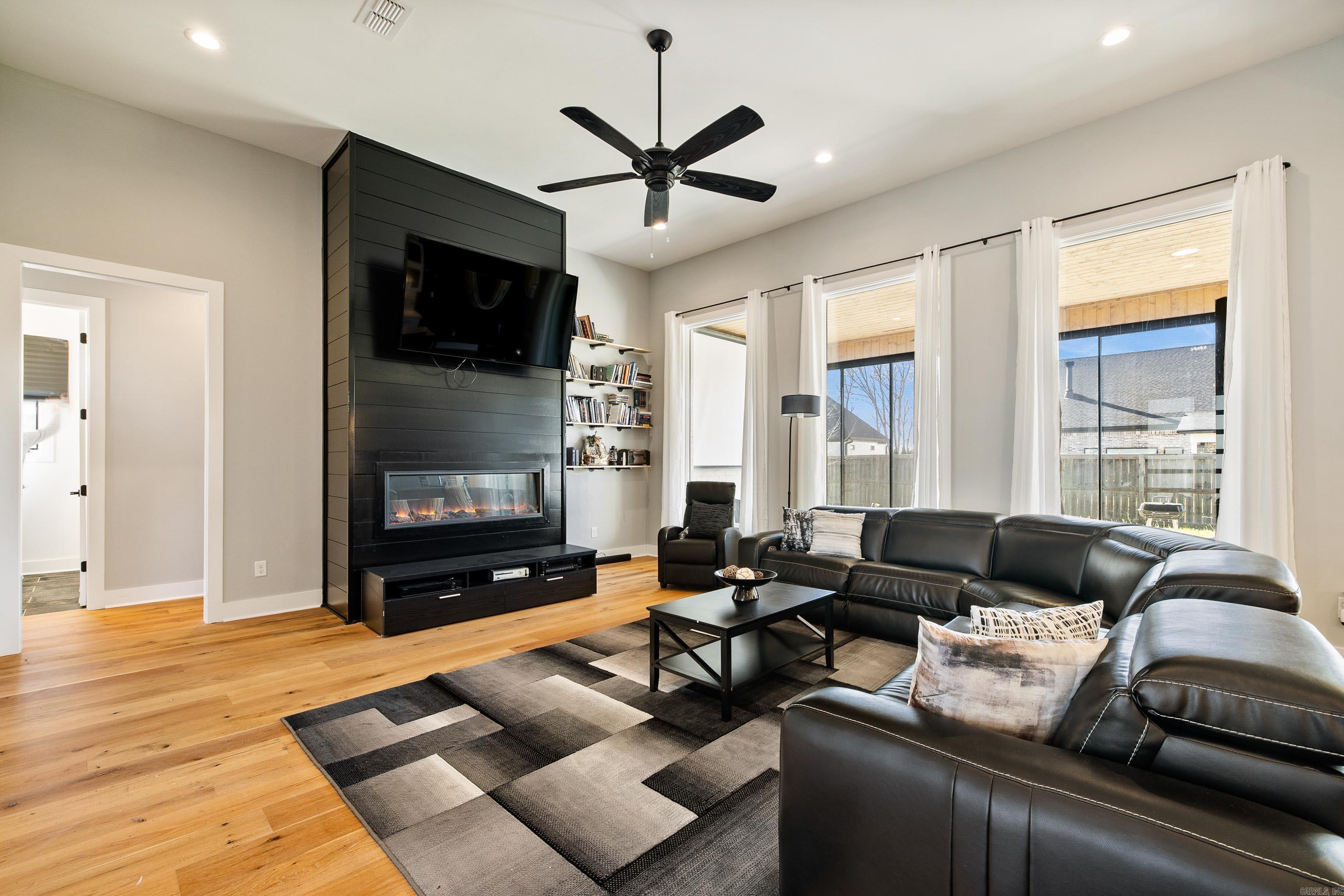 4904 Lake Vista Drive  Benton, AR