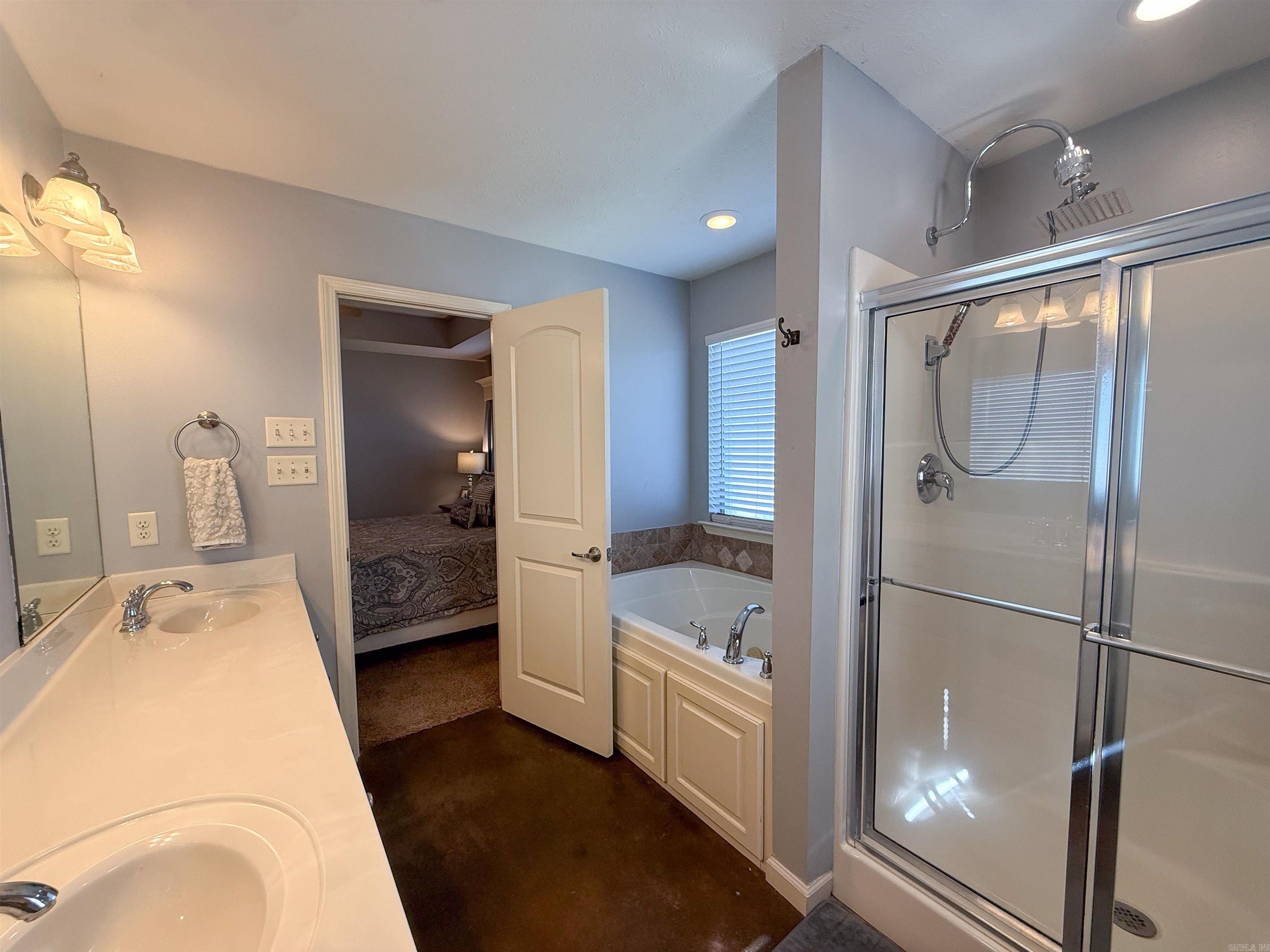 5 Golden Leaf Dr  Greenbrier, AR