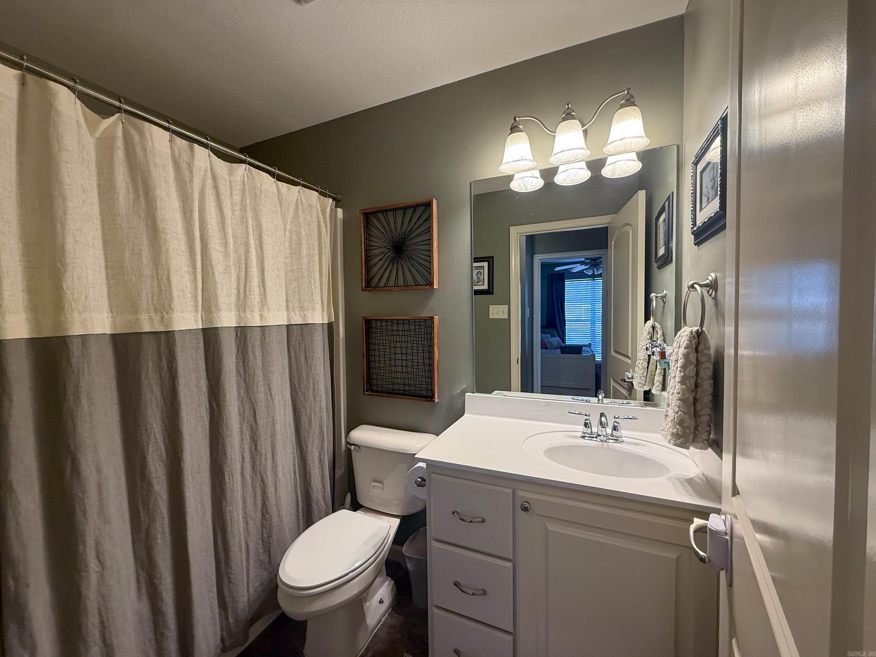 5 Golden Leaf Dr  Greenbrier, AR