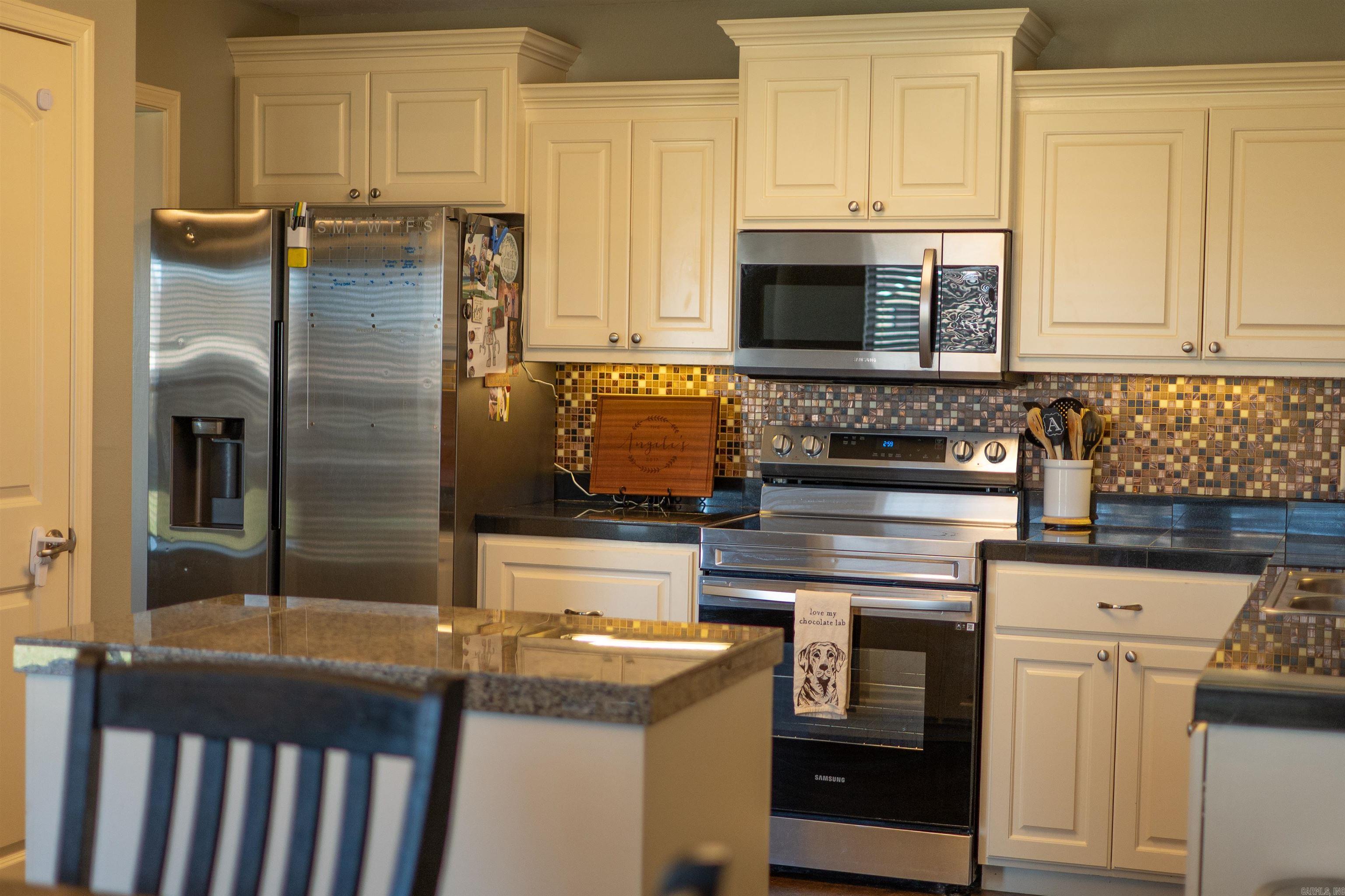 5 Golden Leaf Dr  Greenbrier, AR