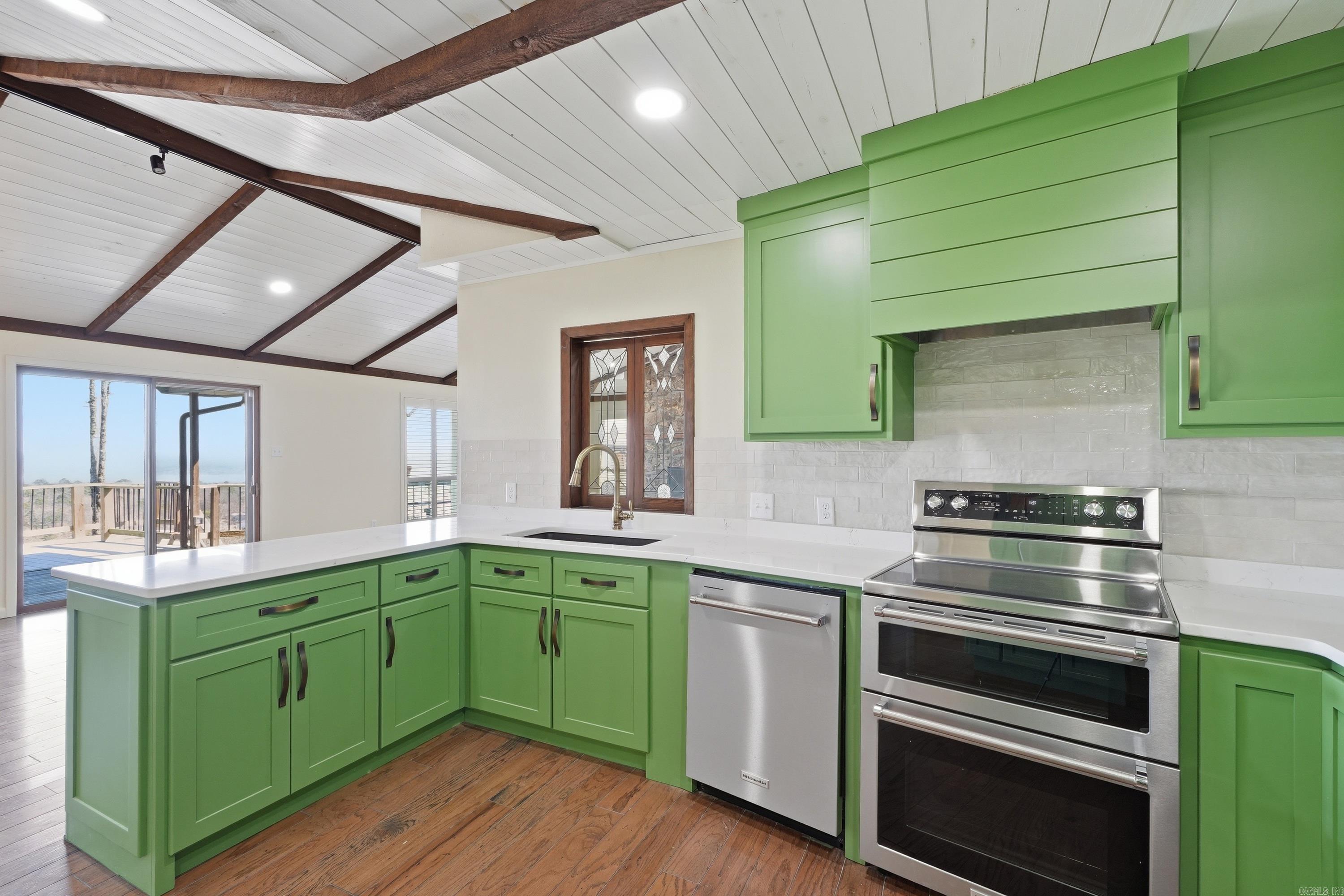 265 Pine Hill  Fairfield Bay, AR