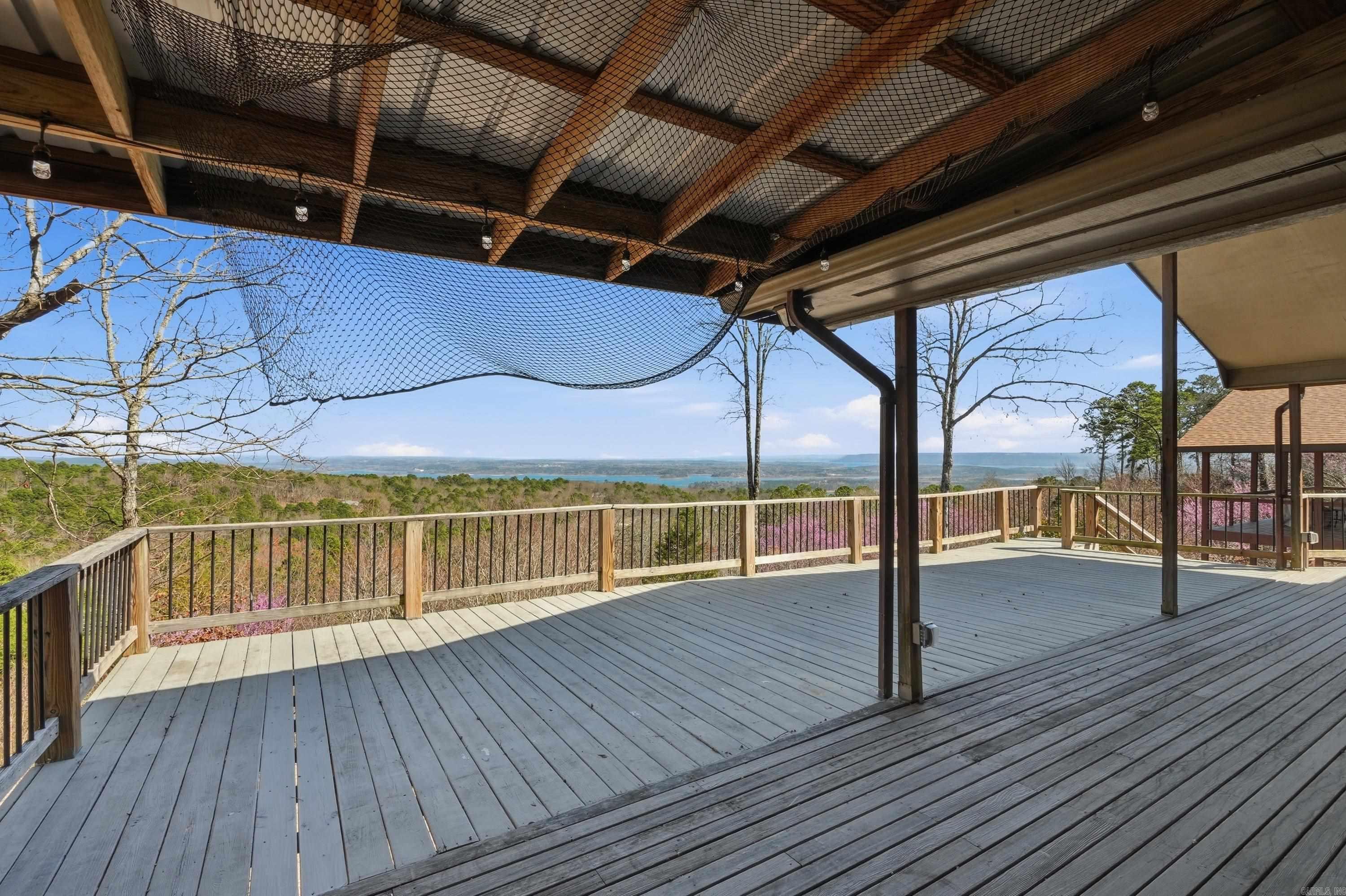 265 Pine Hill  Fairfield Bay, AR