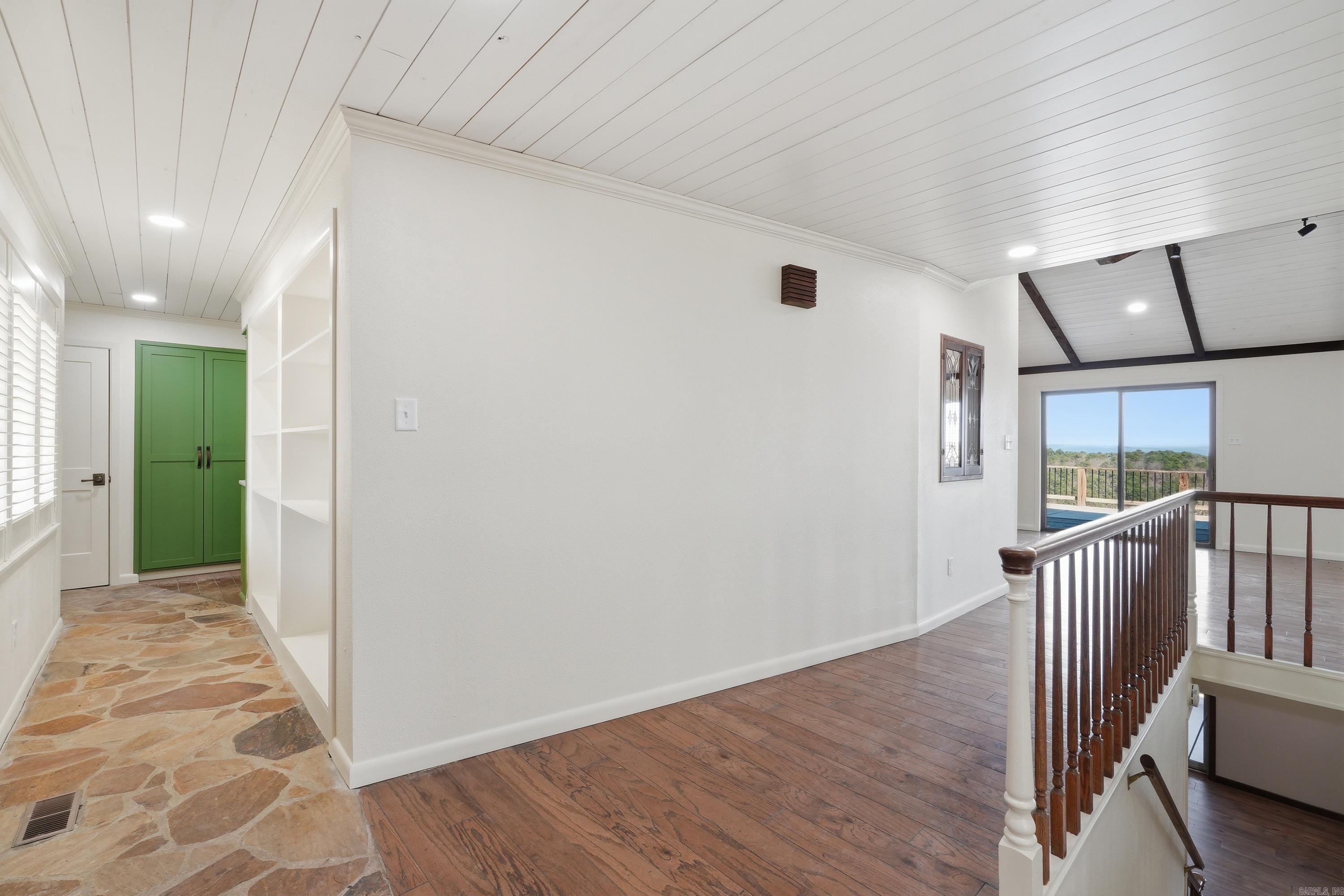 265 Pine Hill  Fairfield Bay, AR