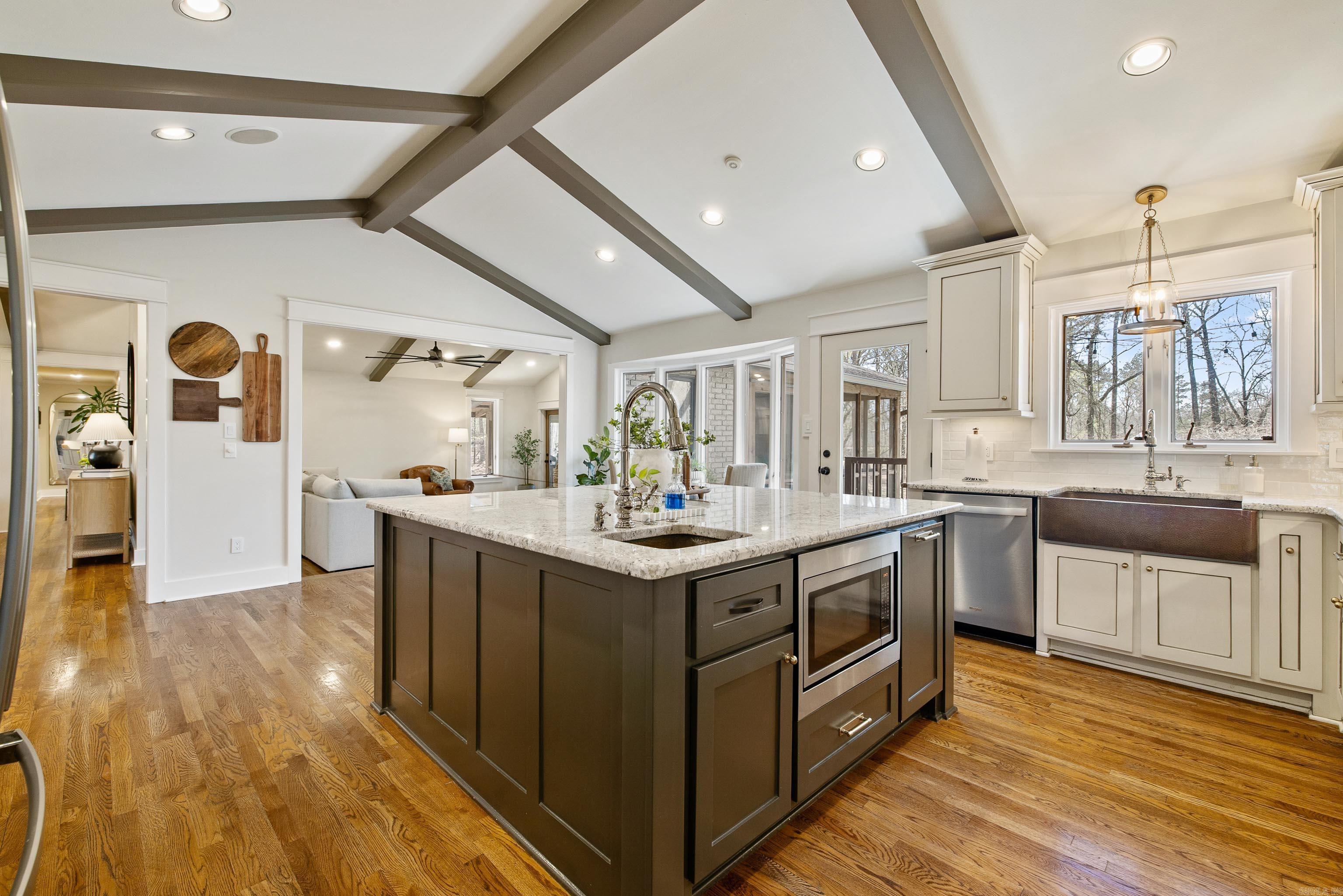 9721 Congo Rd  Benton, AR