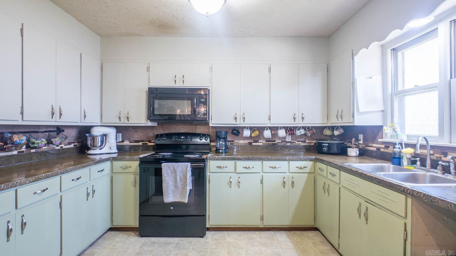 322 N 9th Street  Thayer, MO