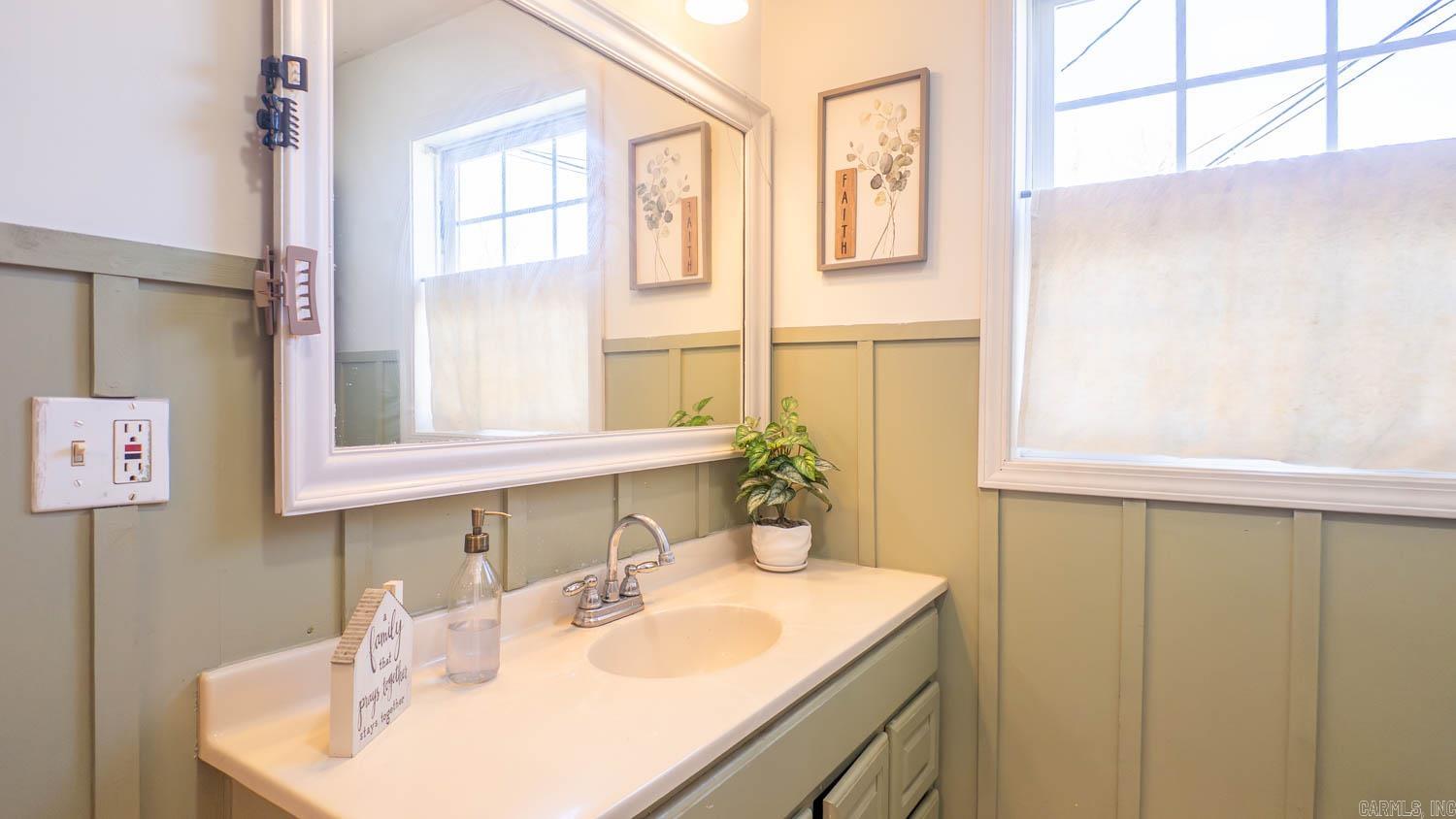 322 N 9th Street  Thayer, MO