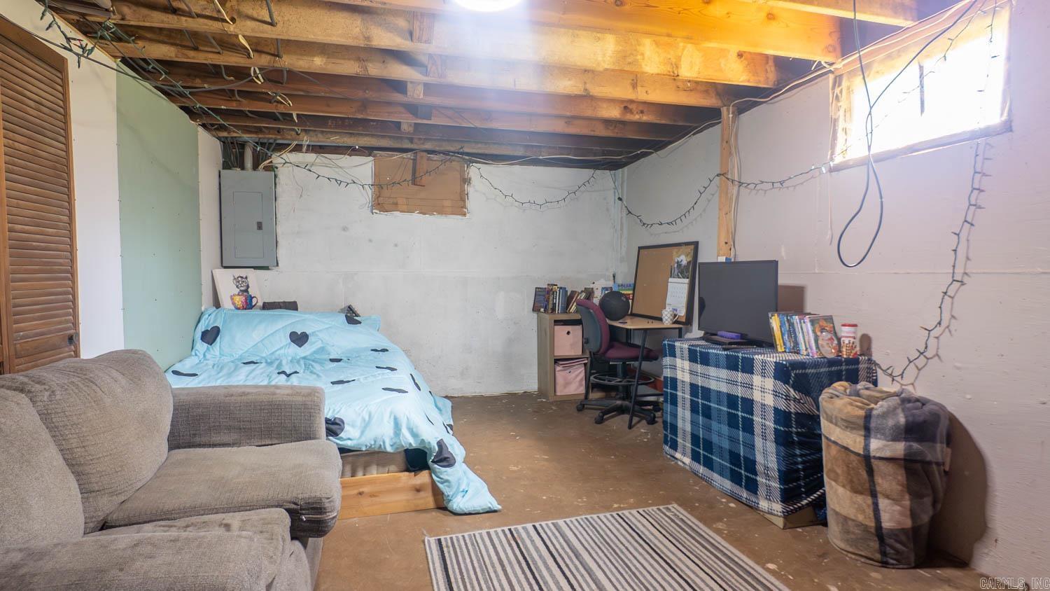 322 N 9th Street  Thayer, MO