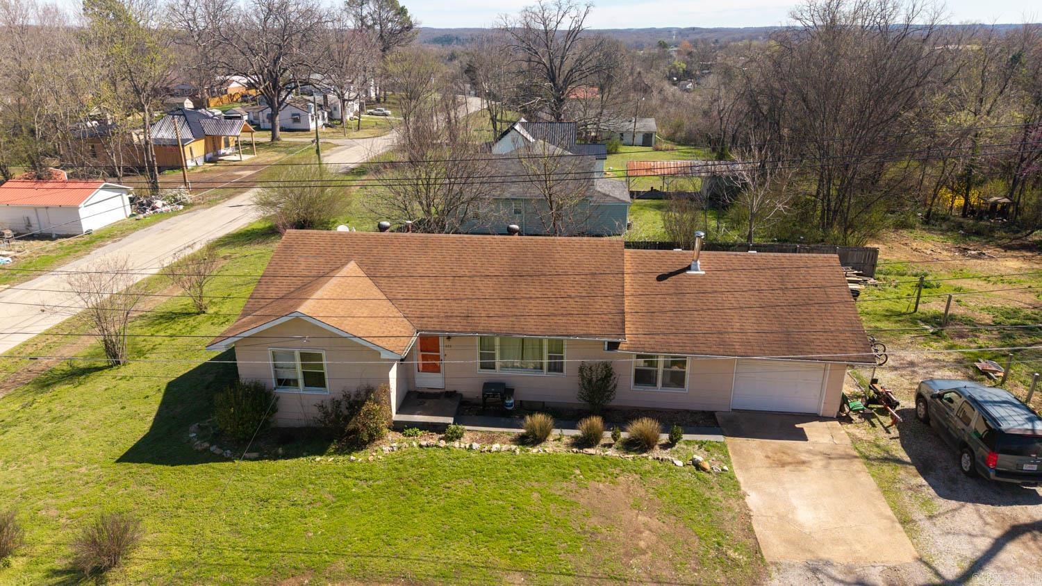 322 N 9th Street  Thayer, MO