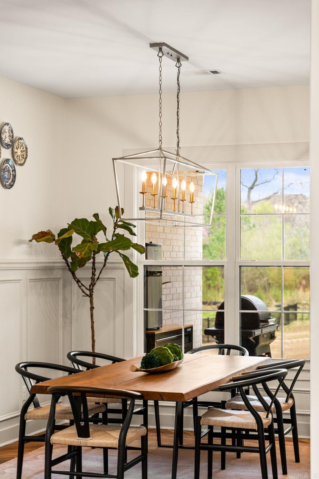 8036 N Shoreline  Benton, AR