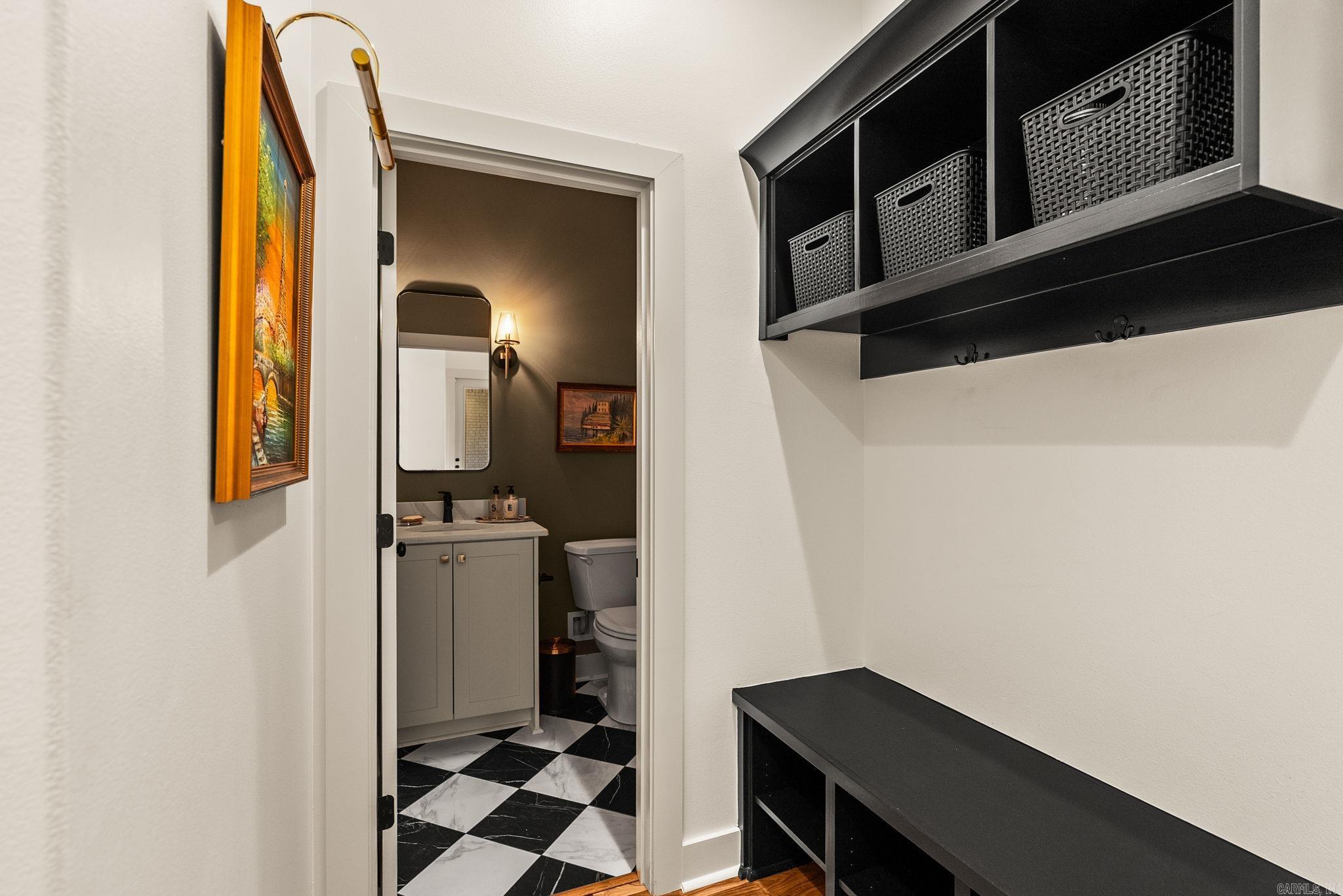 8036 N Shoreline  Benton, AR