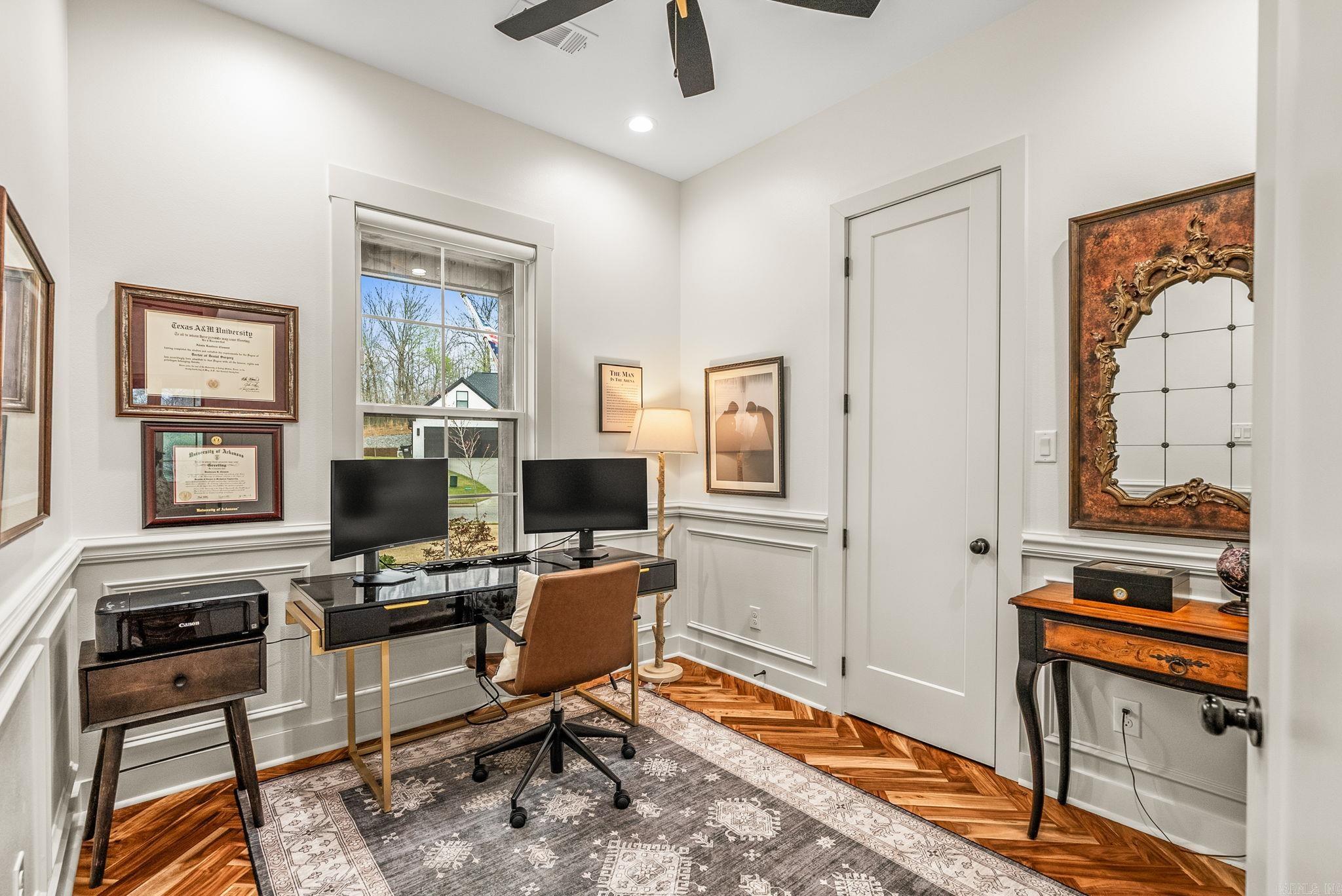 8036 N Shoreline  Benton, AR