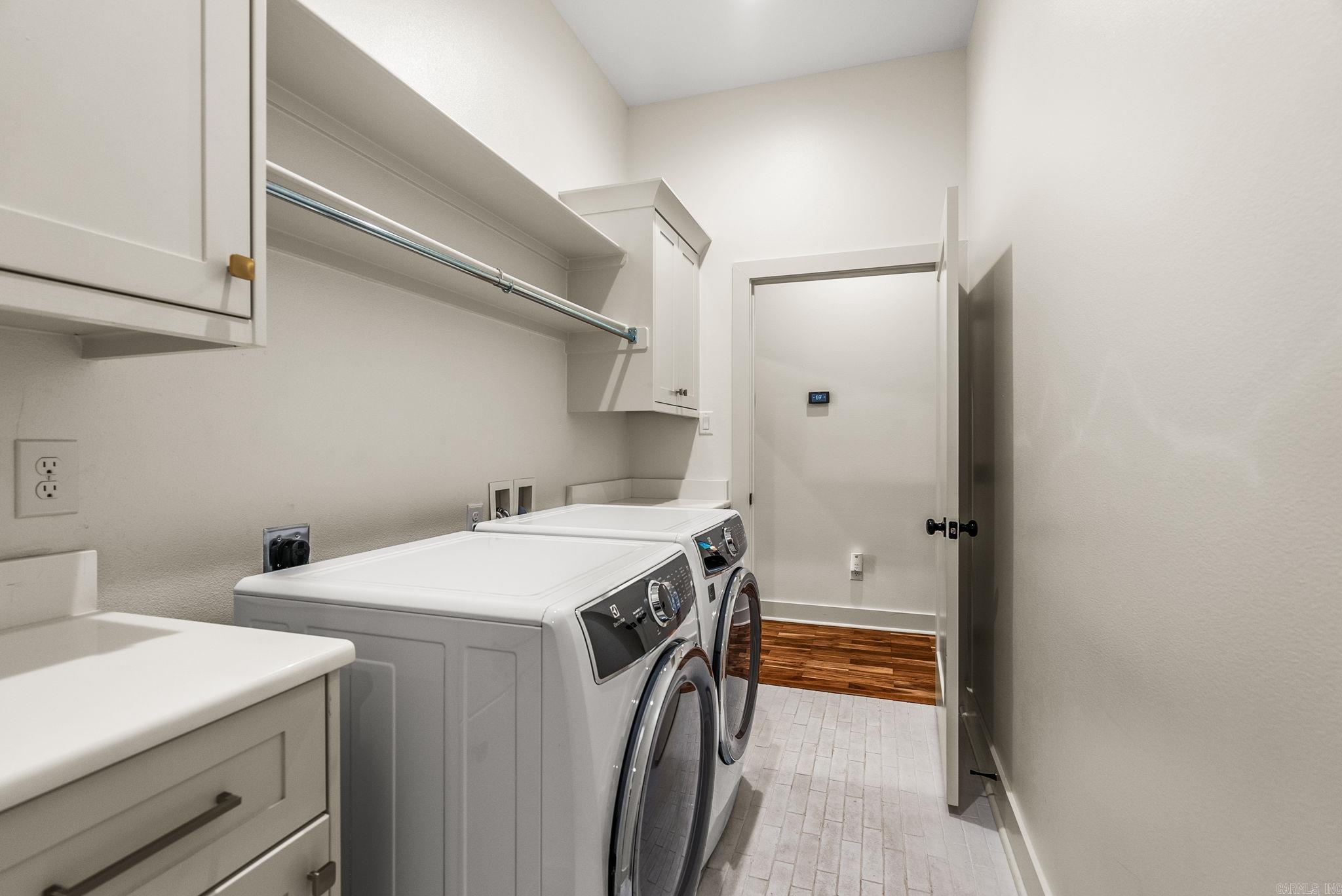 8036 N Shoreline  Benton, AR