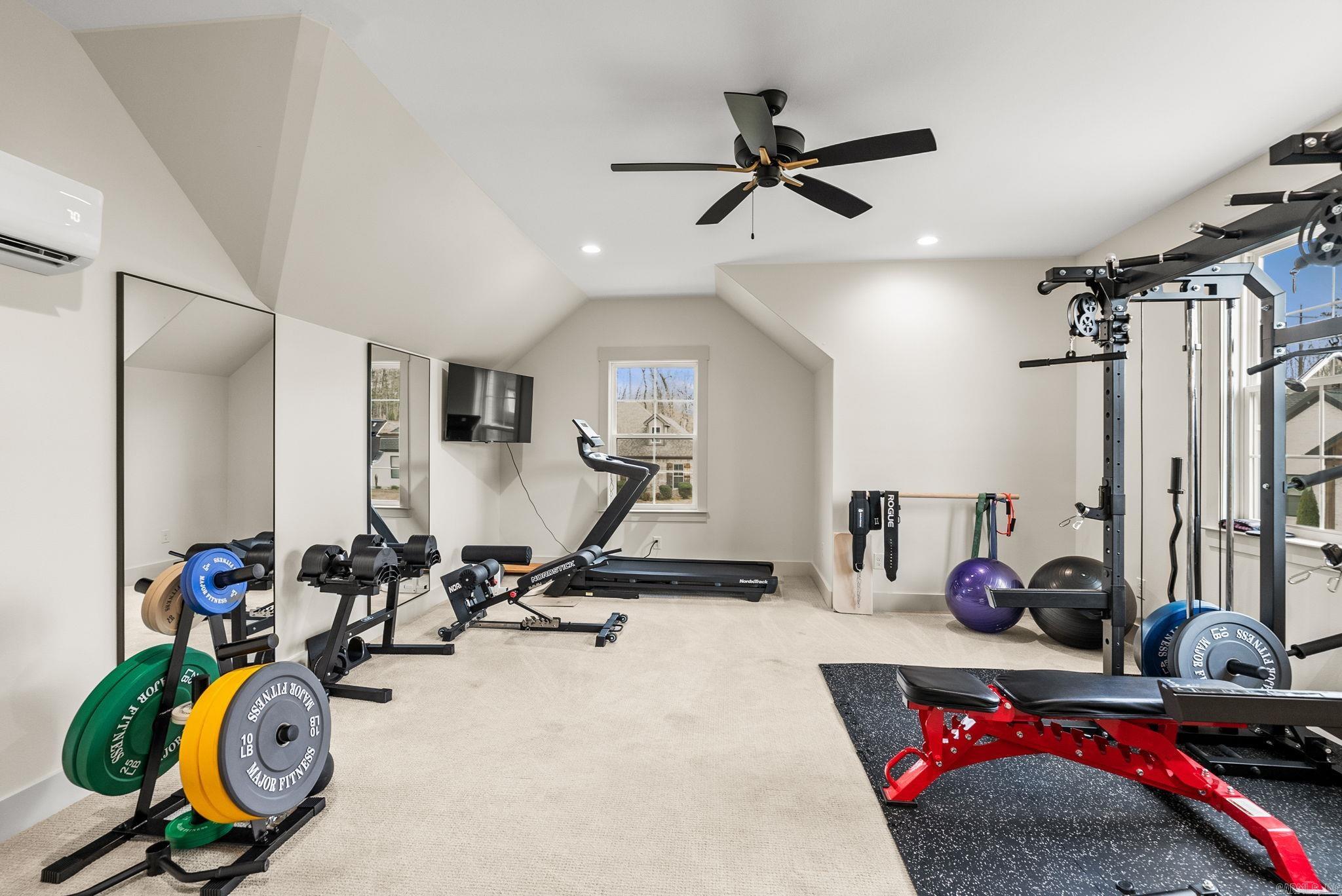 8036 N Shoreline  Benton, AR