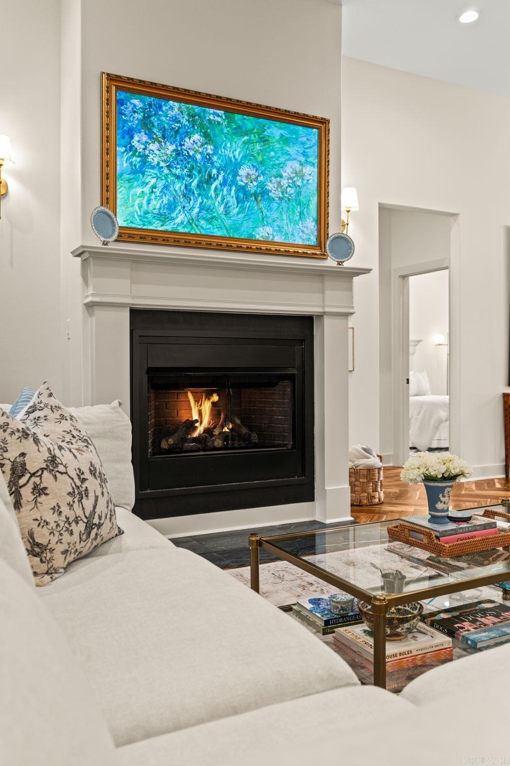 8036 N Shoreline  Benton, AR