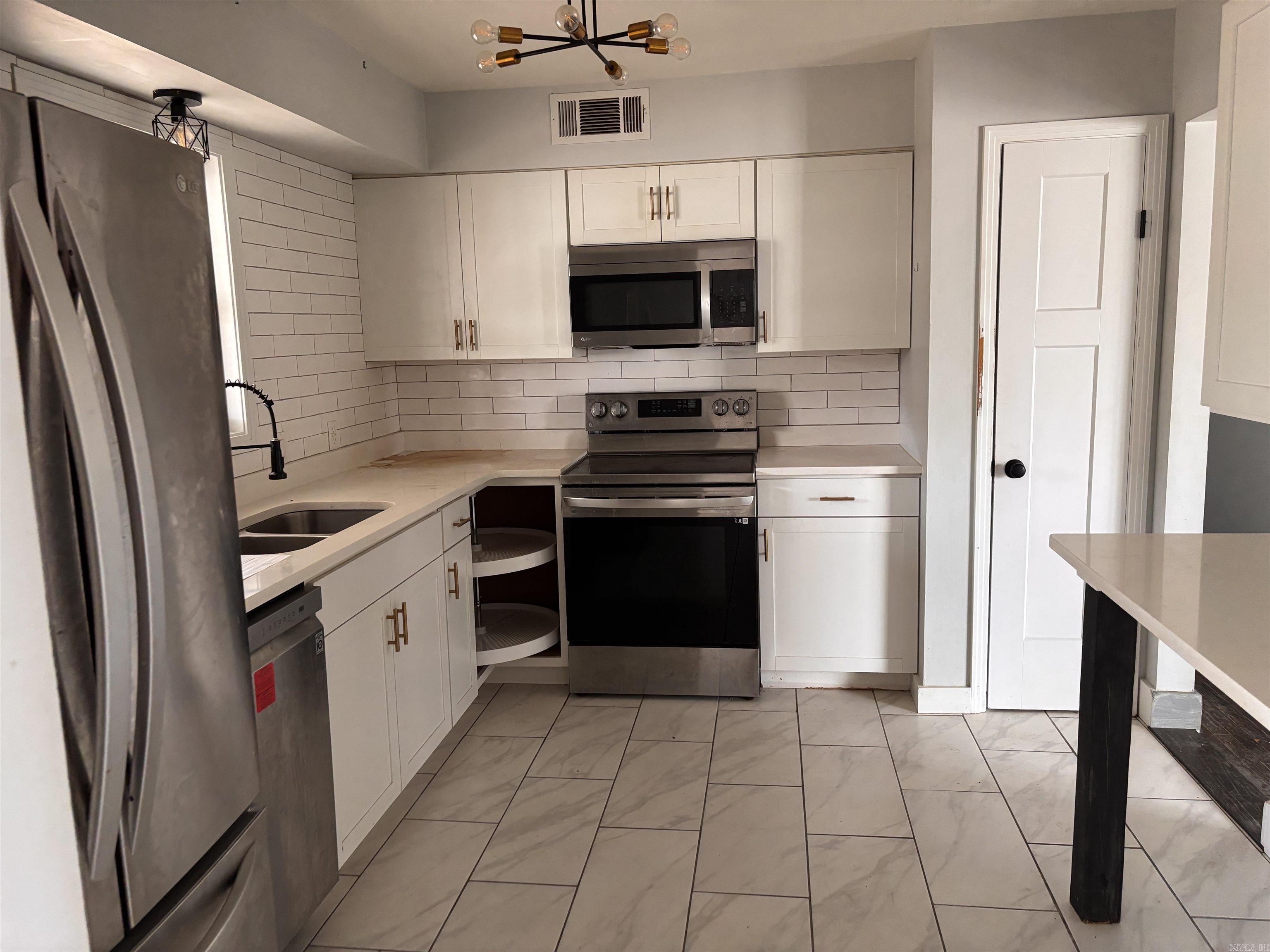 24 Wyandotte  Cherokee Village, AR