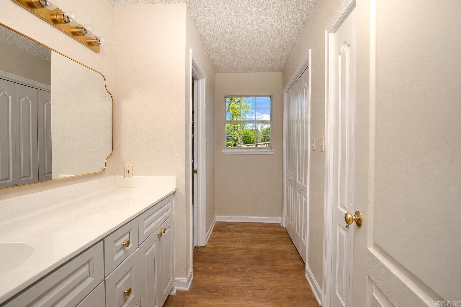 300 Regal Oaks  White Hall, AR