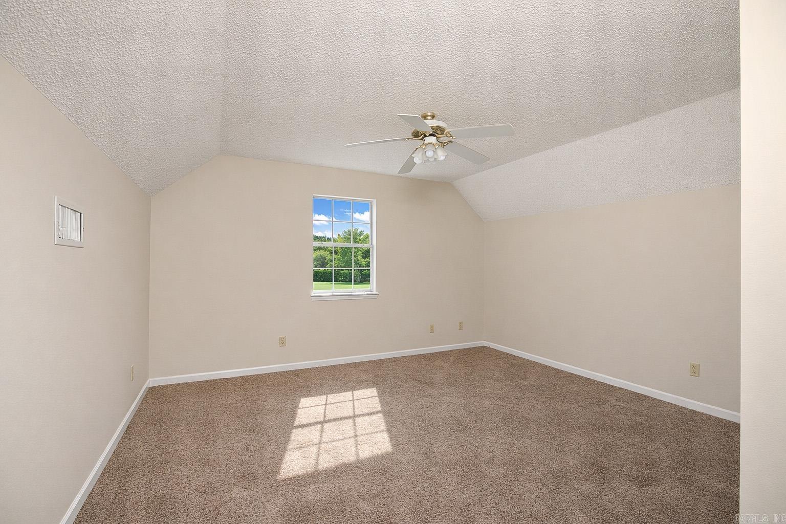 300 Regal Oaks  White Hall, AR