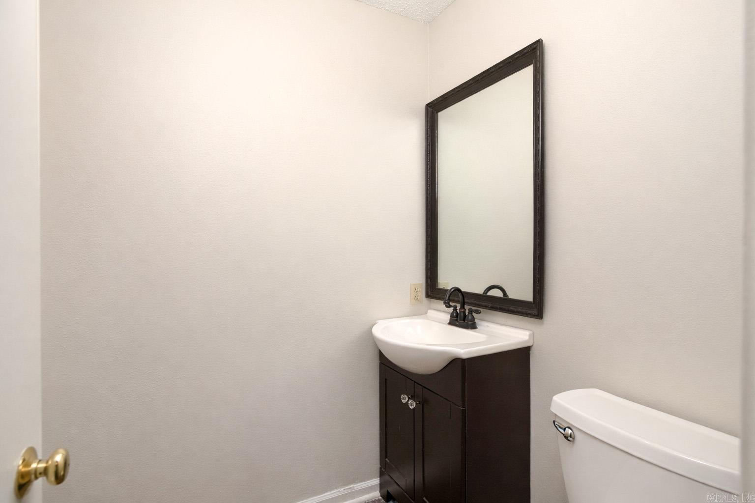 300 Regal Oaks  White Hall, AR