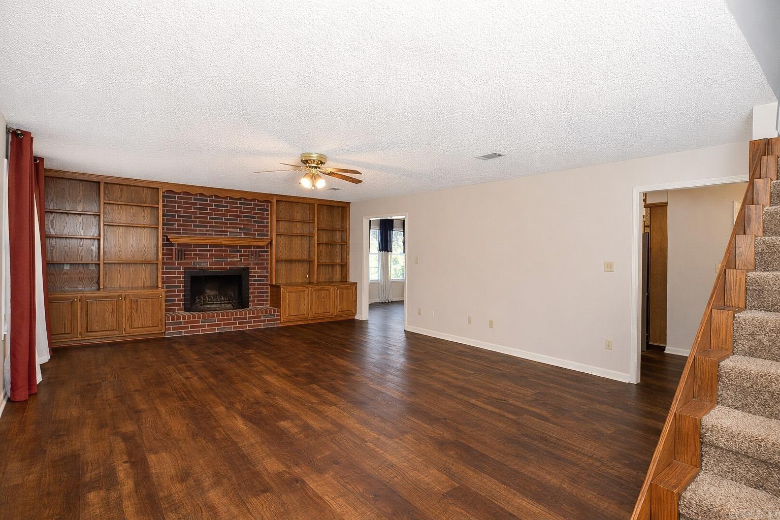 300 Regal Oaks  White Hall, AR