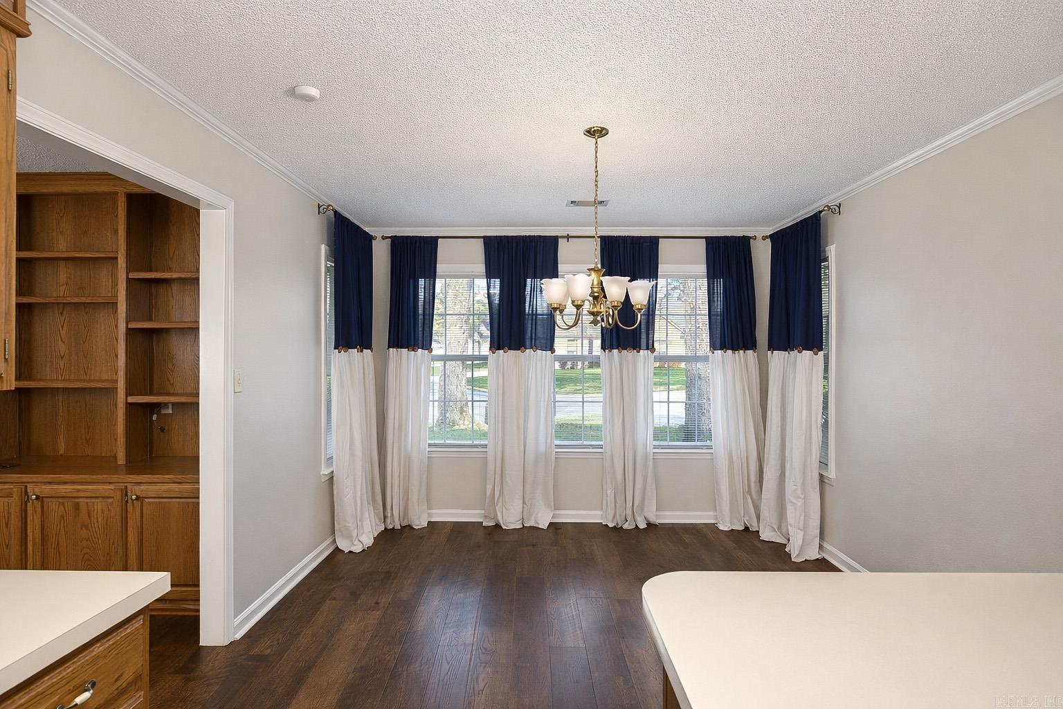 300 Regal Oaks  White Hall, AR