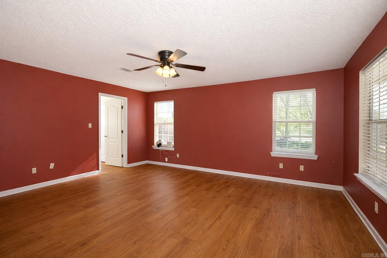 300 Regal Oaks  White Hall, AR