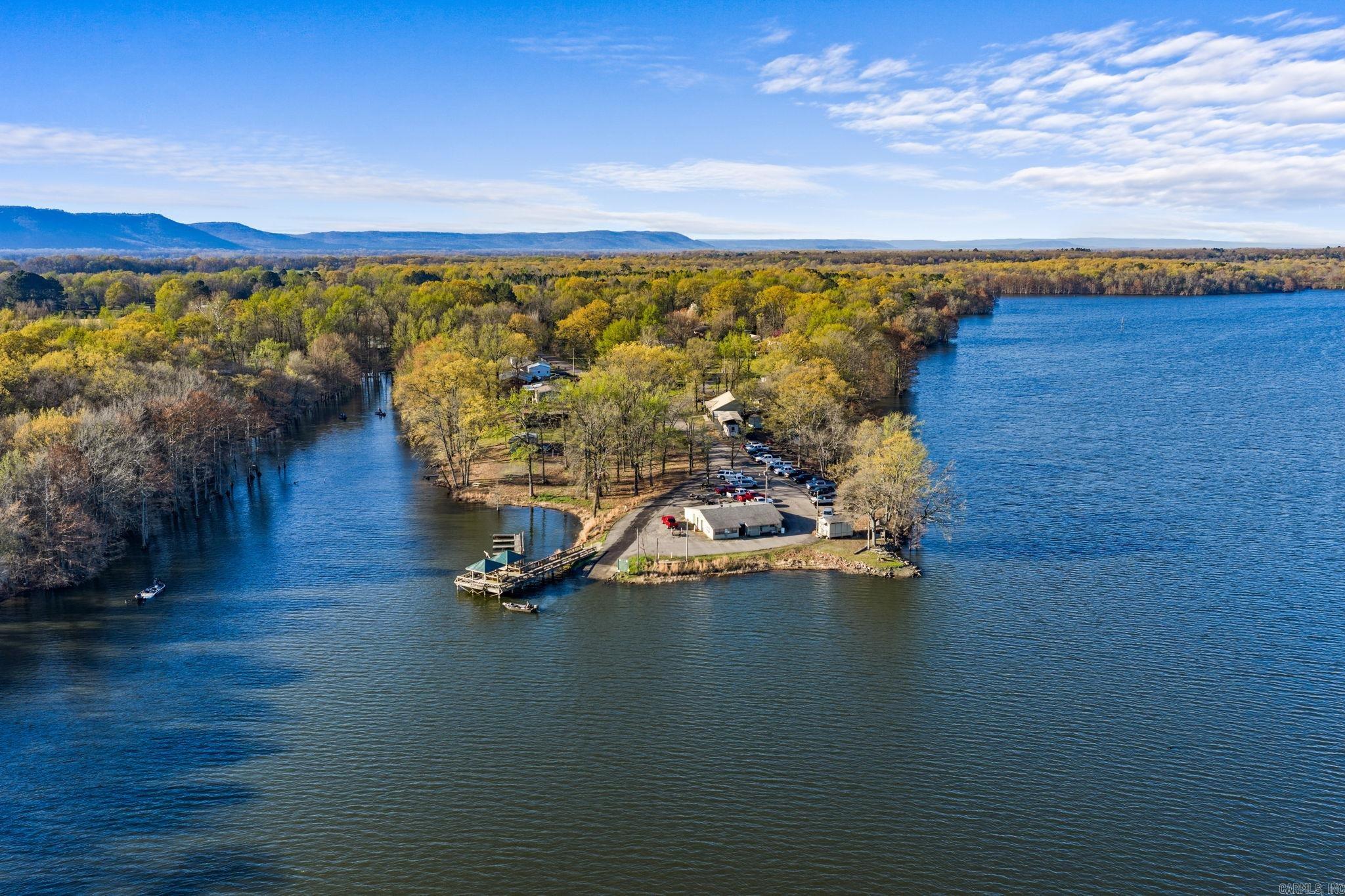 400 Lucky Landing  Atkins, AR