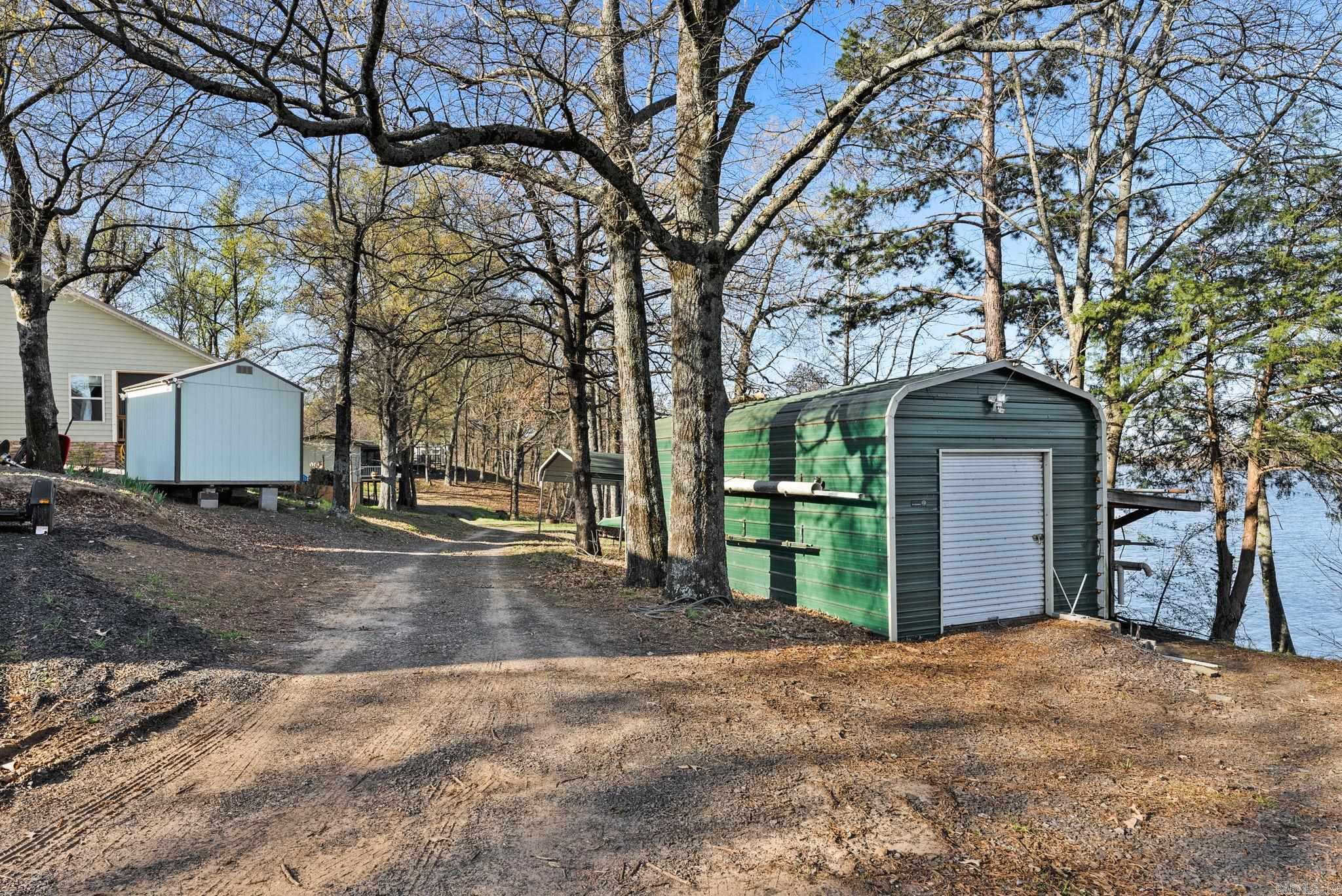 400 Lucky Landing  Atkins, AR