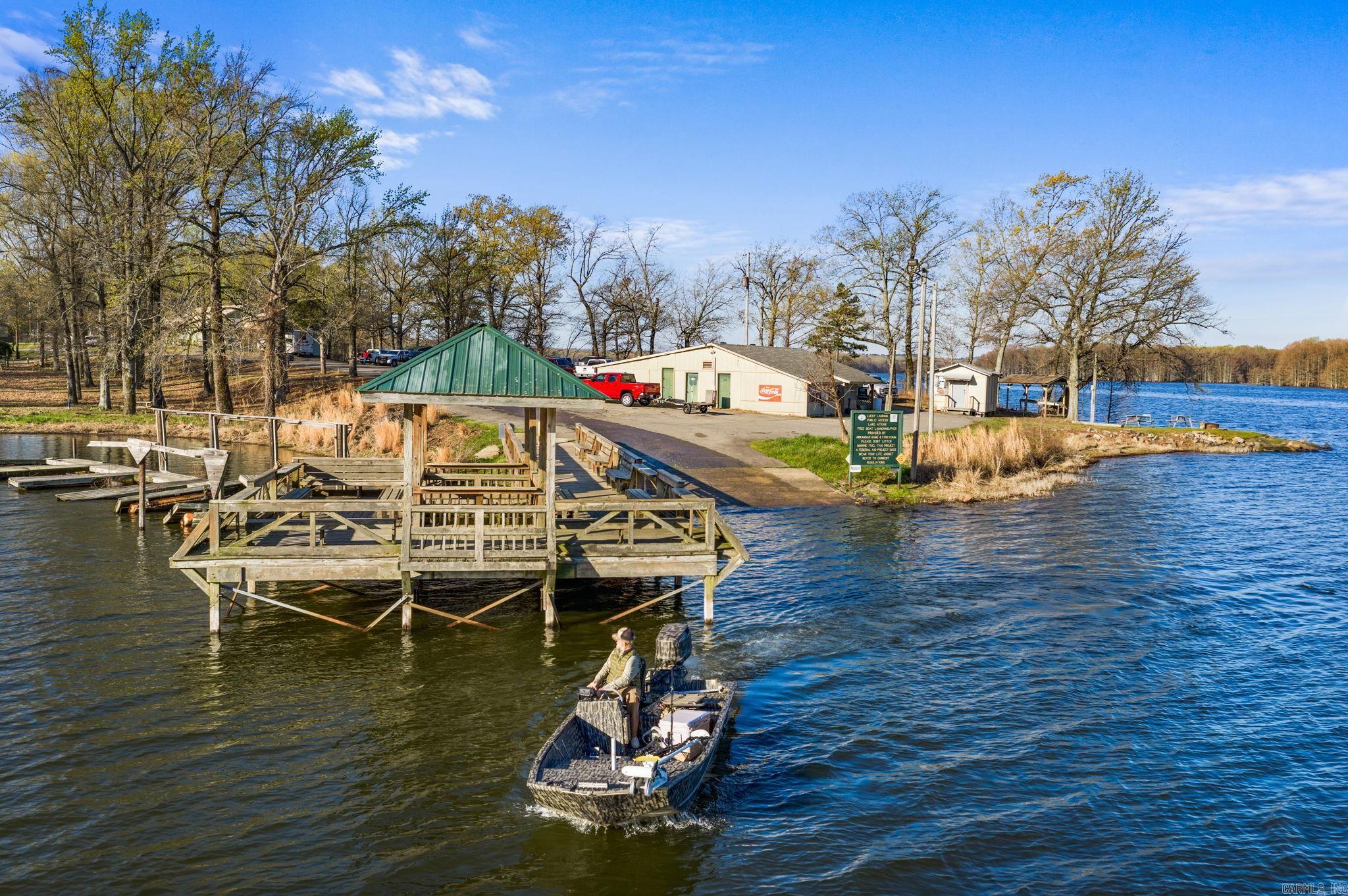 400 Lucky Landing  Atkins, AR