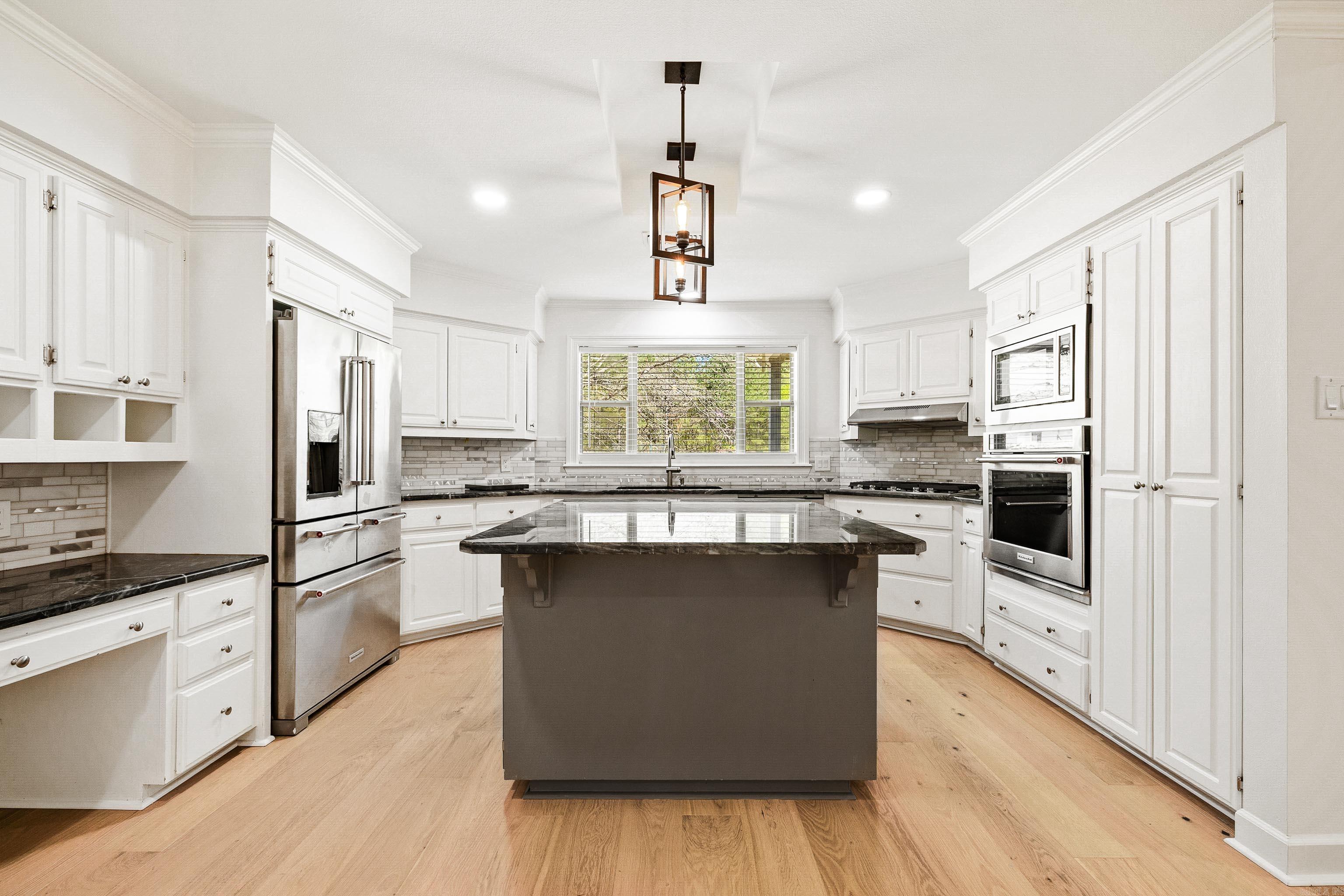 33 Plantation Acres  Little Rock, AR