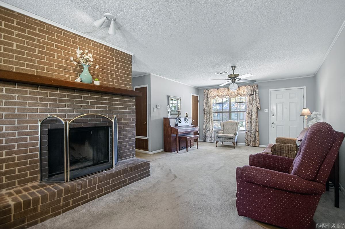 32 Kingspark Dr  Maumelle, AR