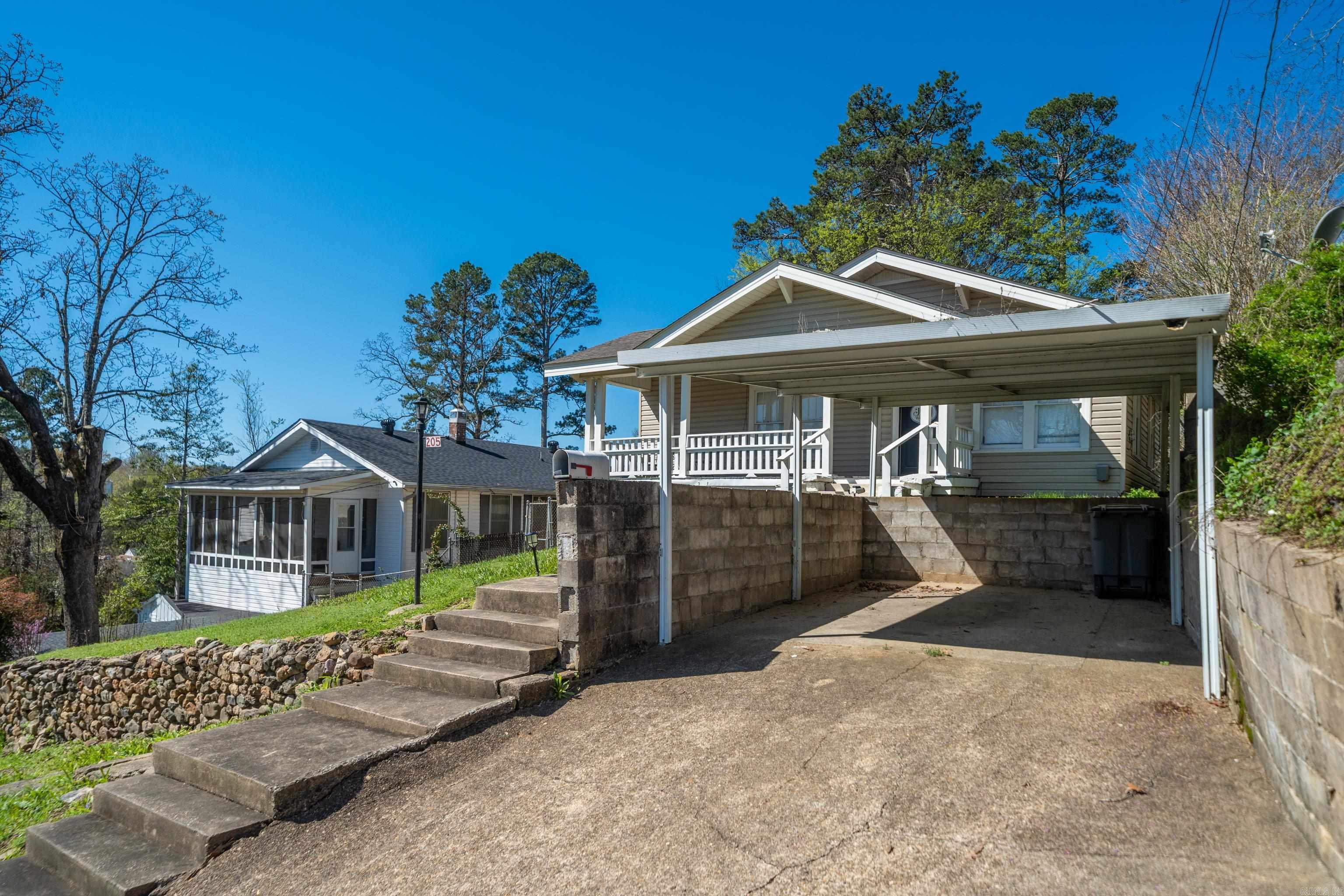 205 Reid  Hot Springs, AR