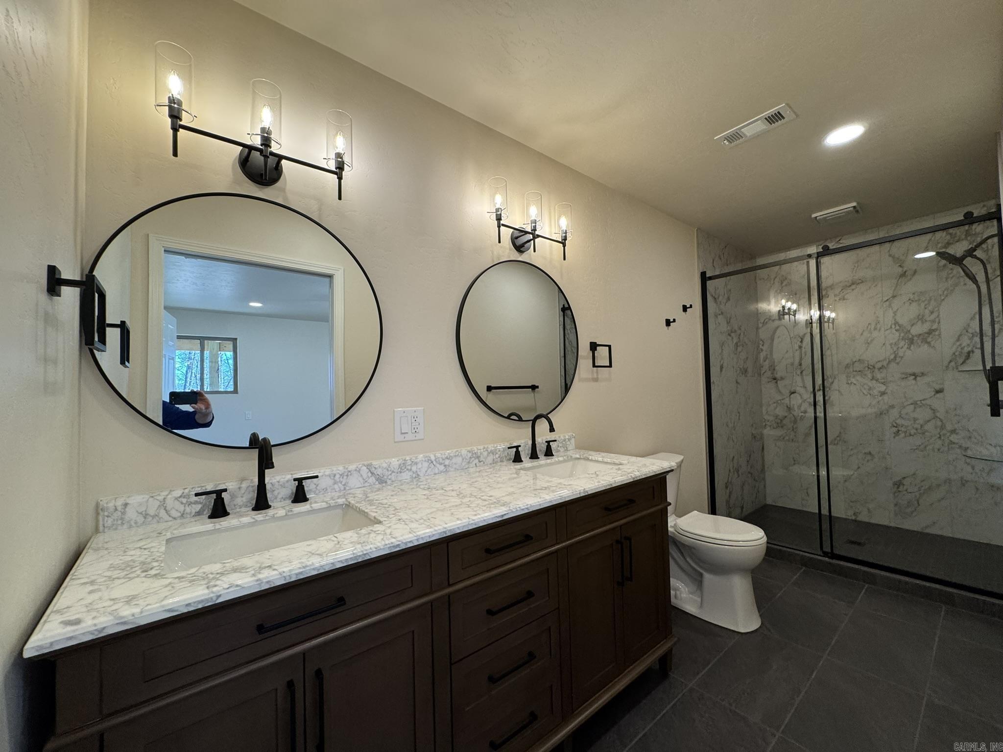 870 Chriswood  Clarkridge, AR