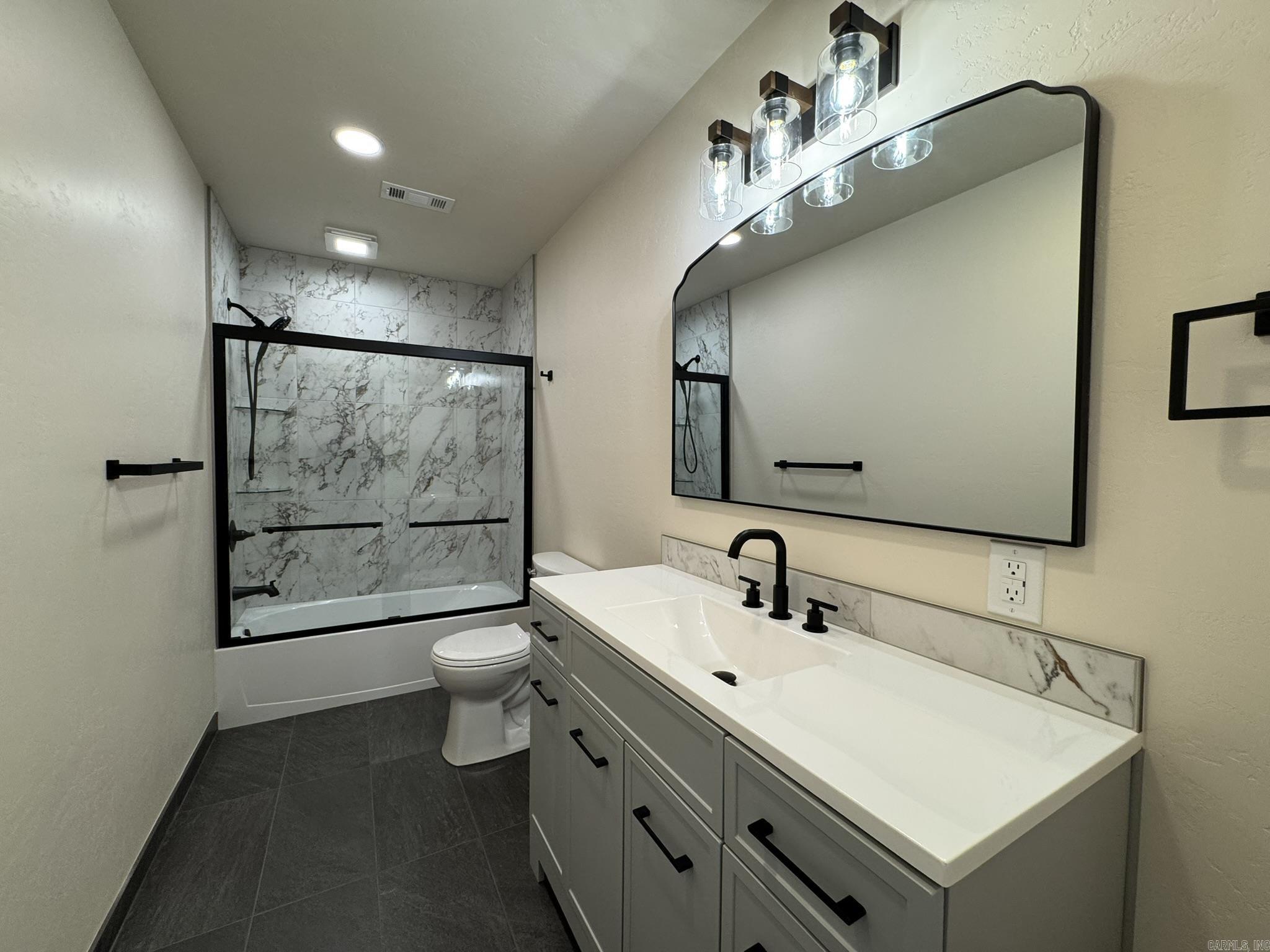 870 Chriswood  Clarkridge, AR