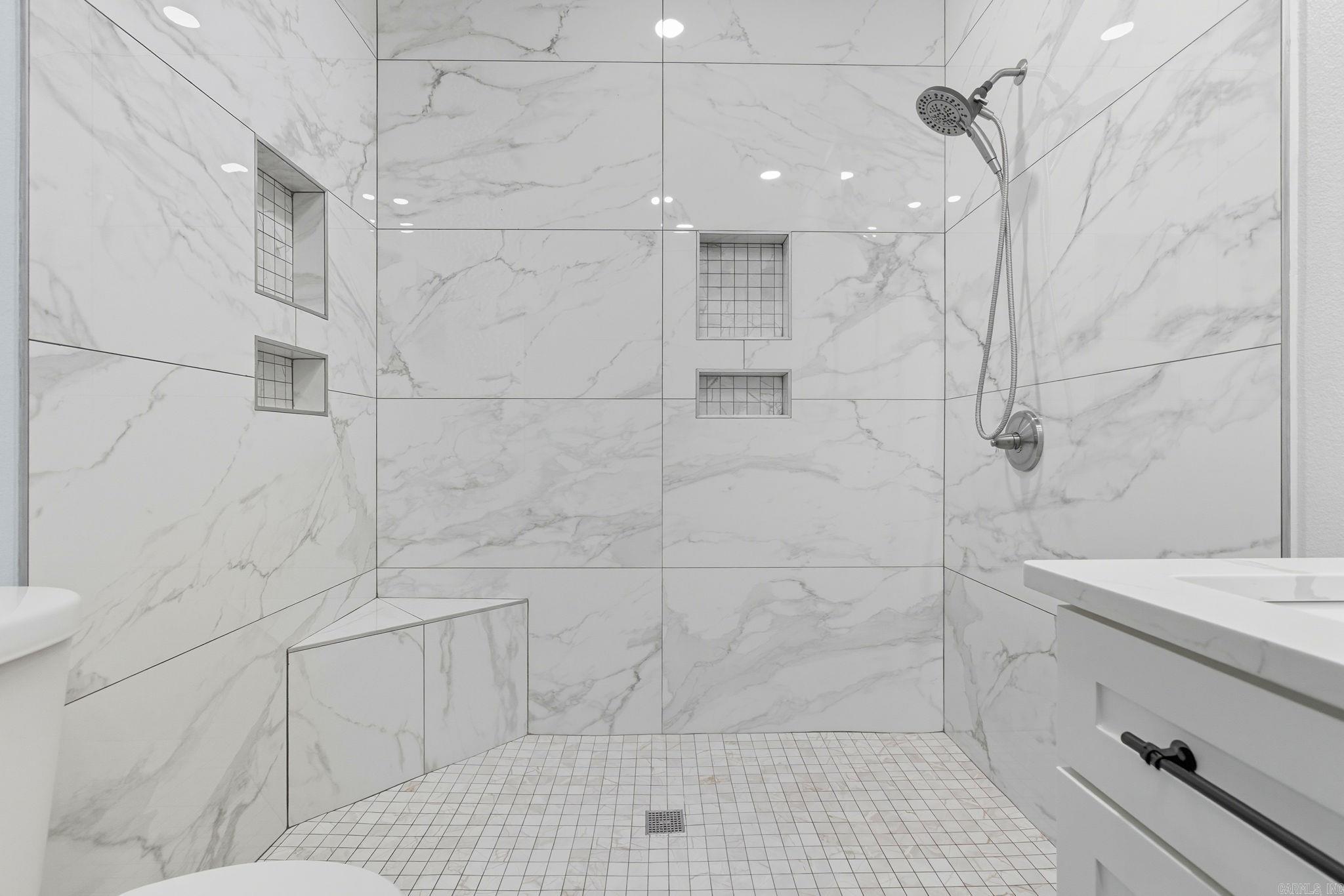 12332 Loganberry  Alexander, AR