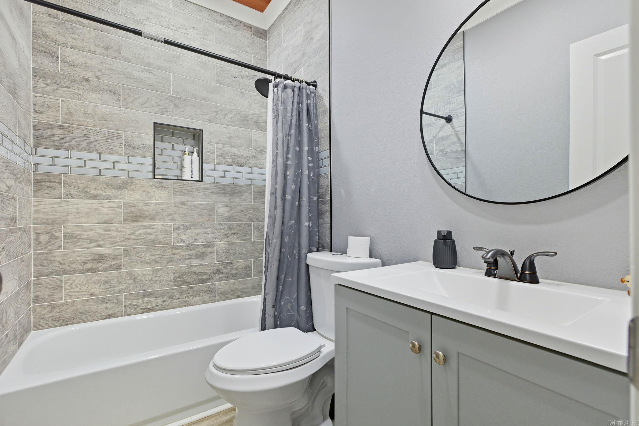 12332 Loganberry  Alexander, AR