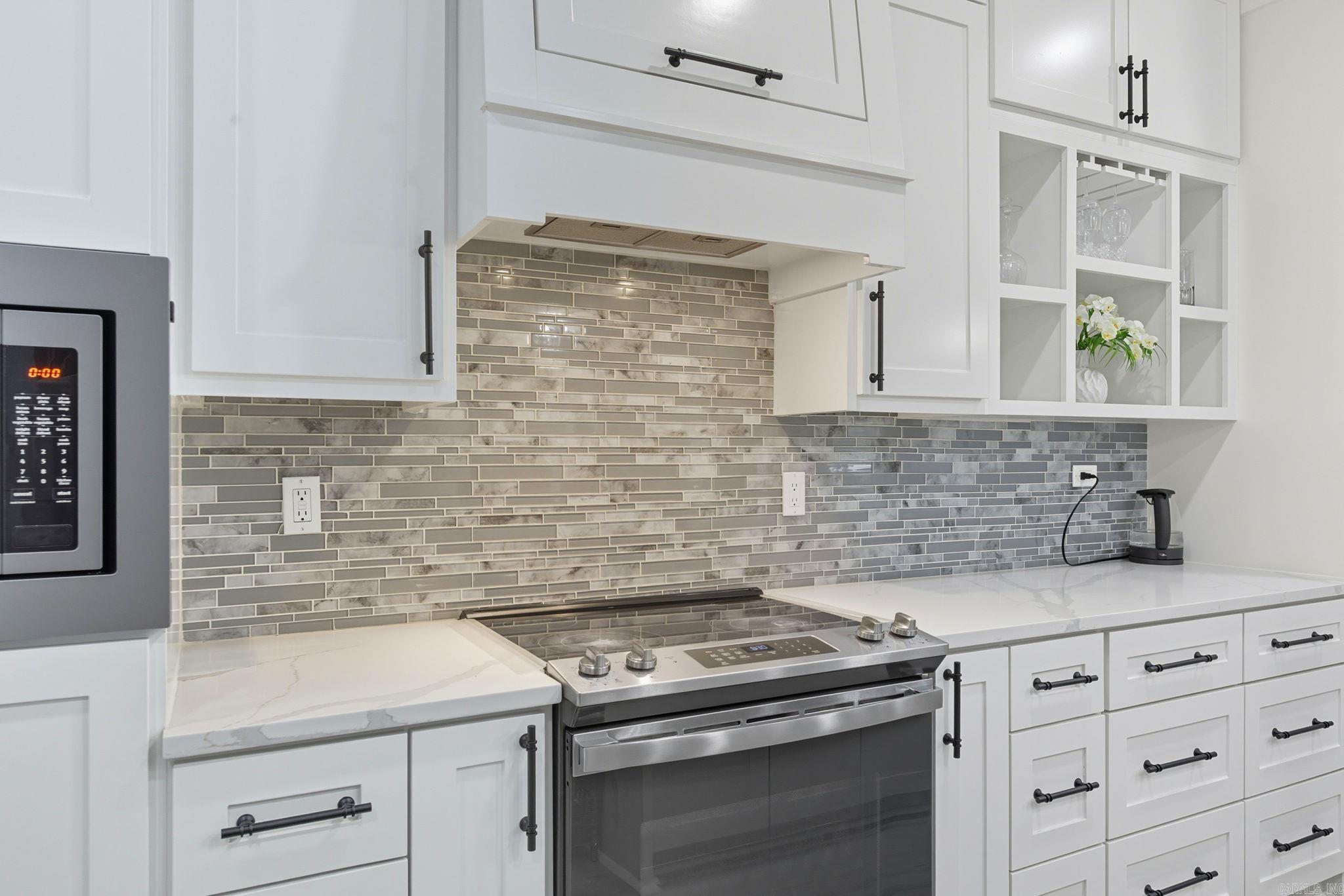 12332 Loganberry  Alexander, AR