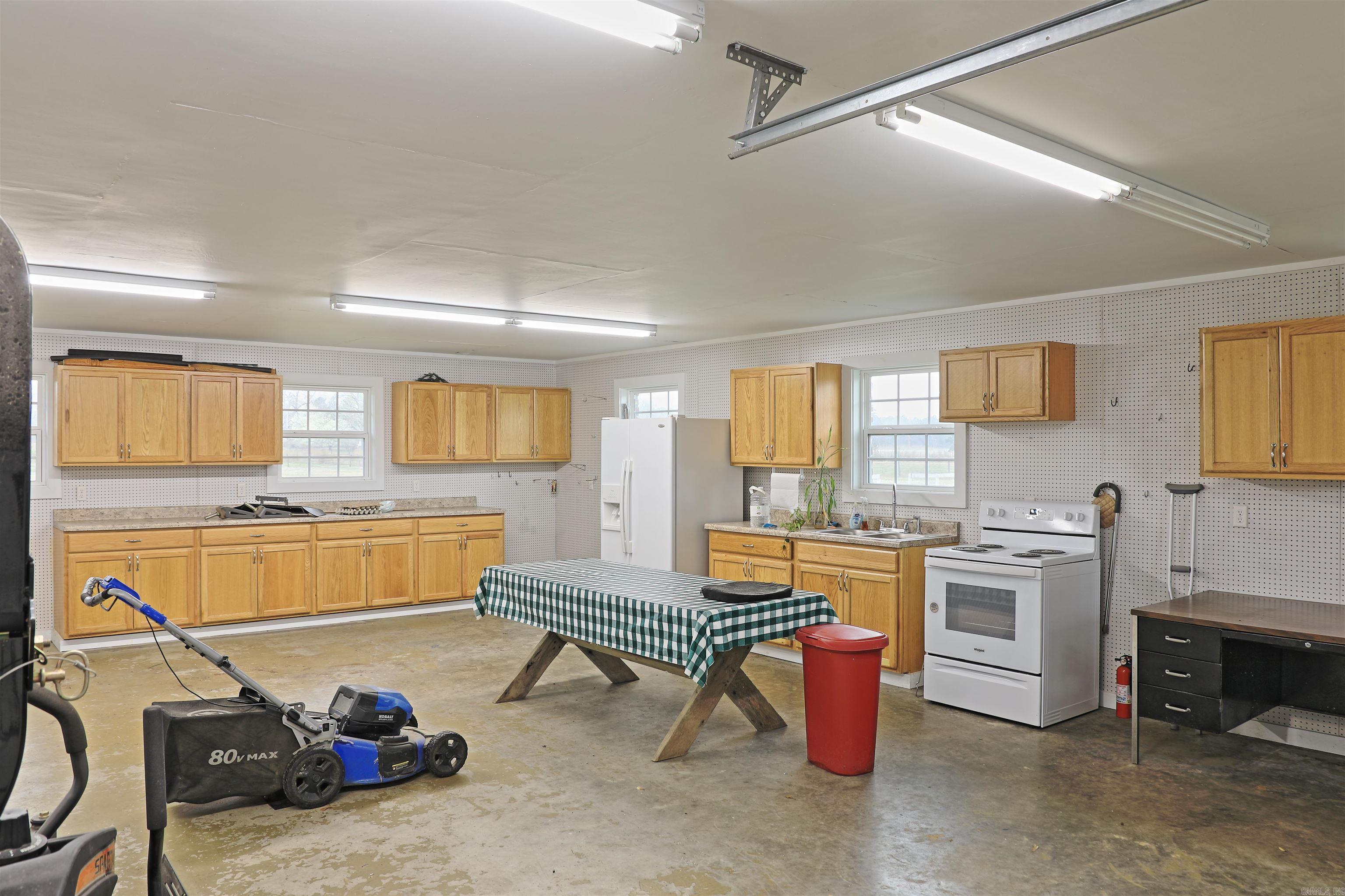 7407 W 13th  Pine Bluff, AR