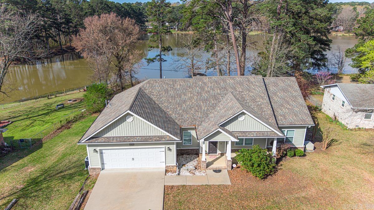 1812 E Lakeview  Benton, AR