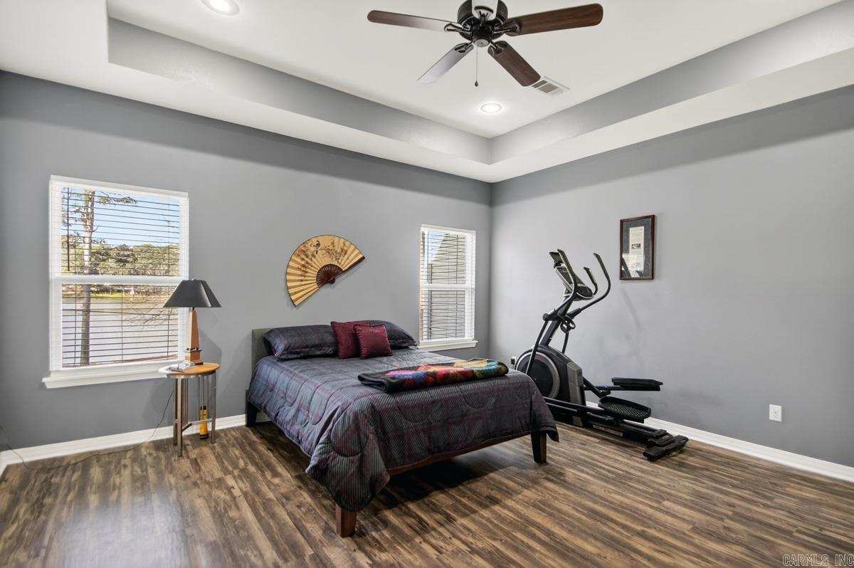 1812 E Lakeview  Benton, AR