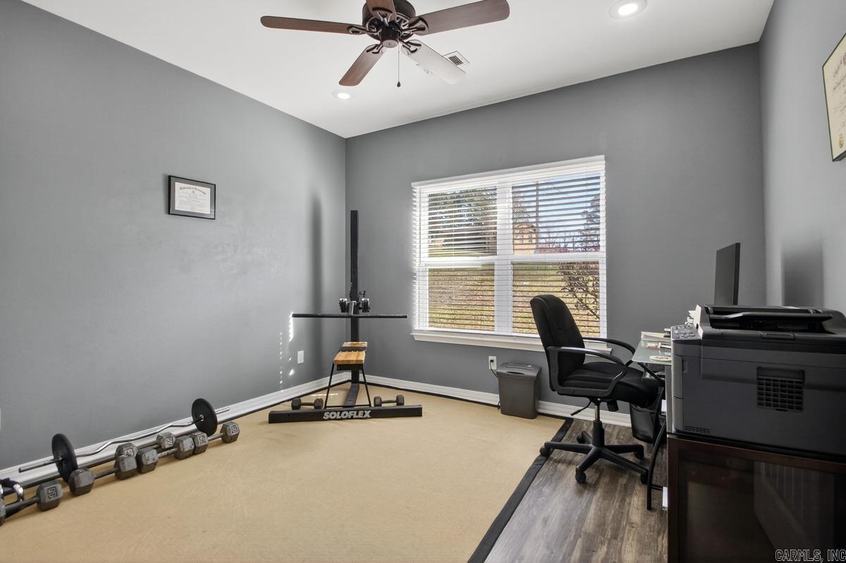 1812 E Lakeview  Benton, AR