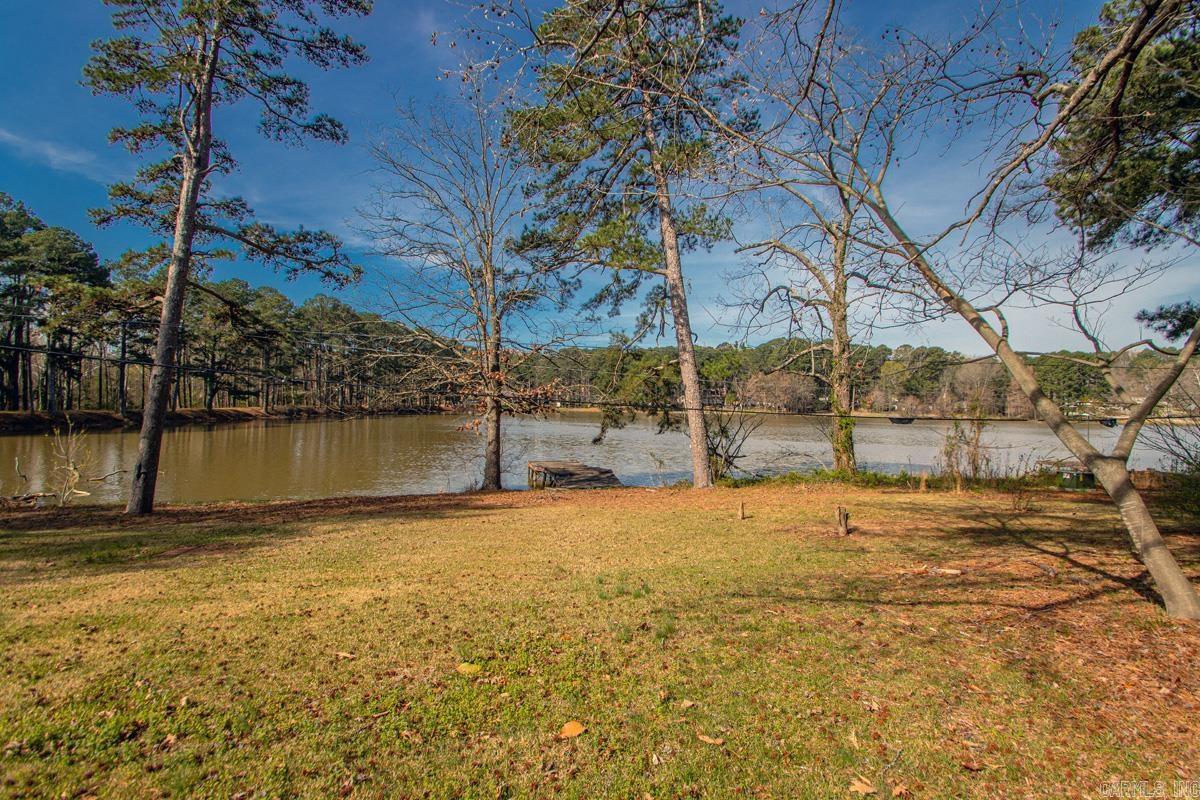 1812 E Lakeview  Benton, AR