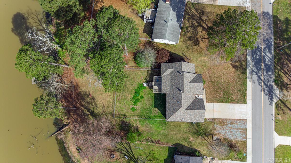 1812 E Lakeview  Benton, AR