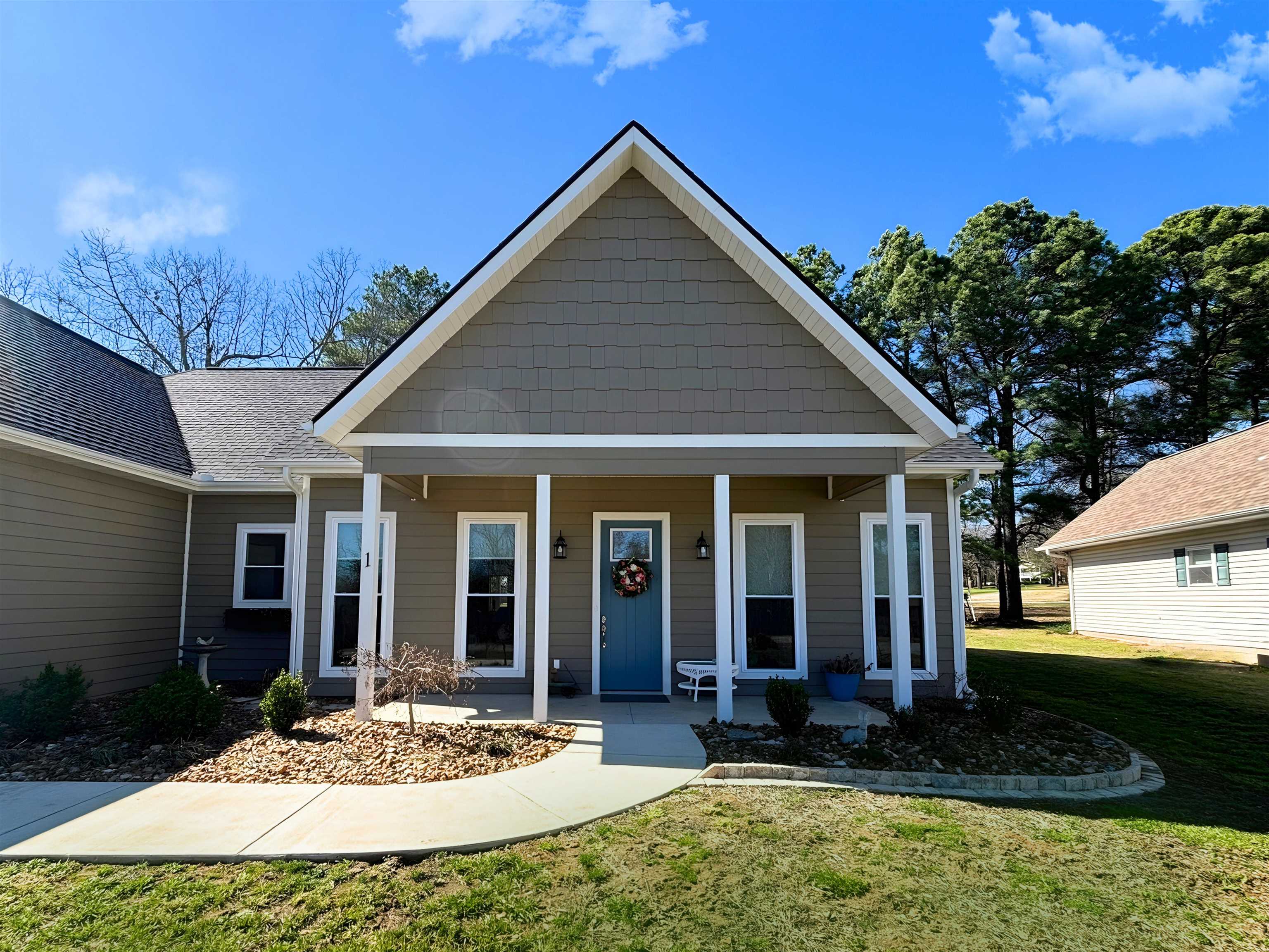 1 Nascapi  Cherokee Village, AR