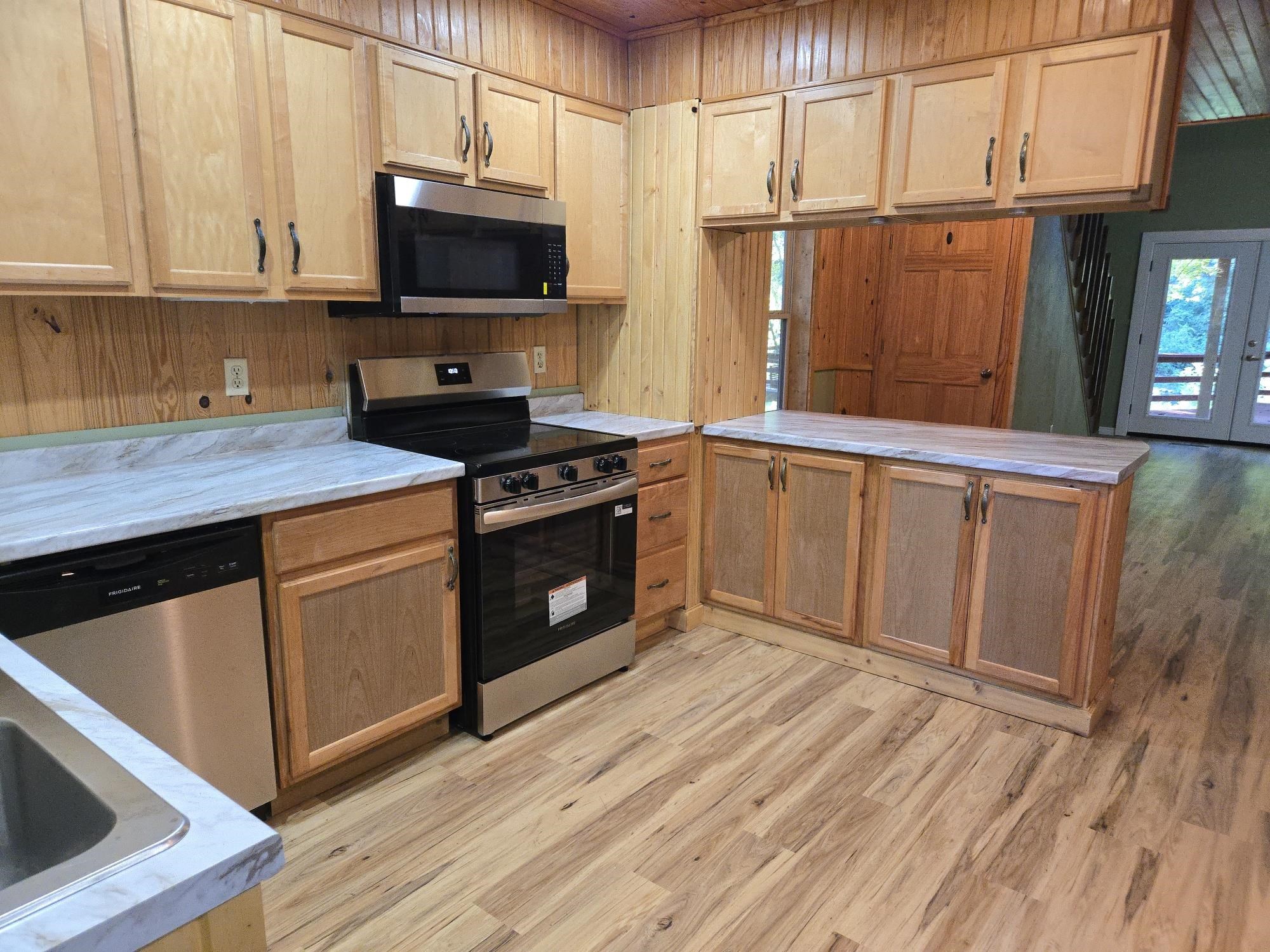 216 Bobo Drive Hardy, AR 72542