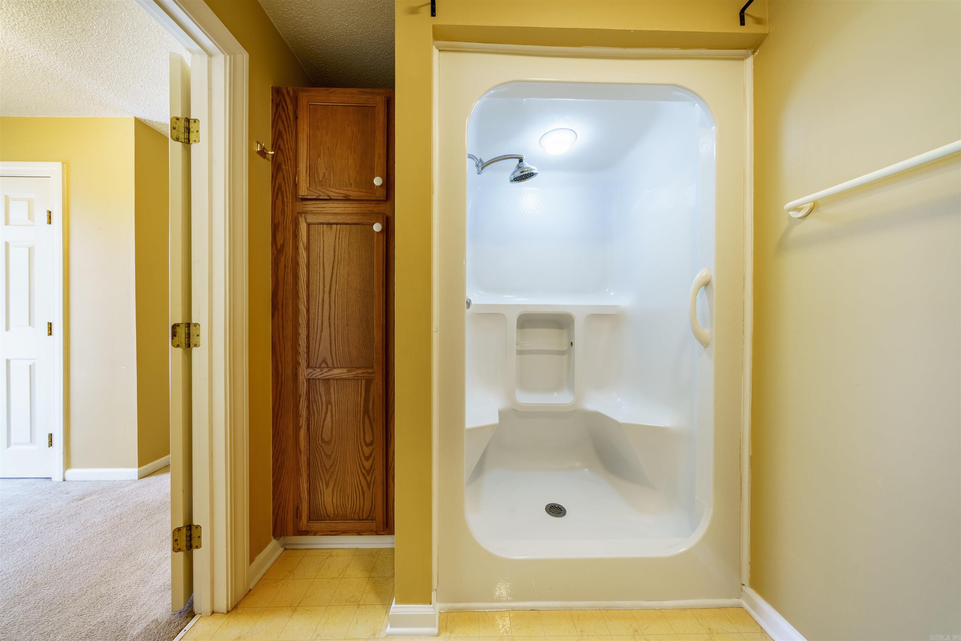 706 N Ridgeview  Mountain View, AR